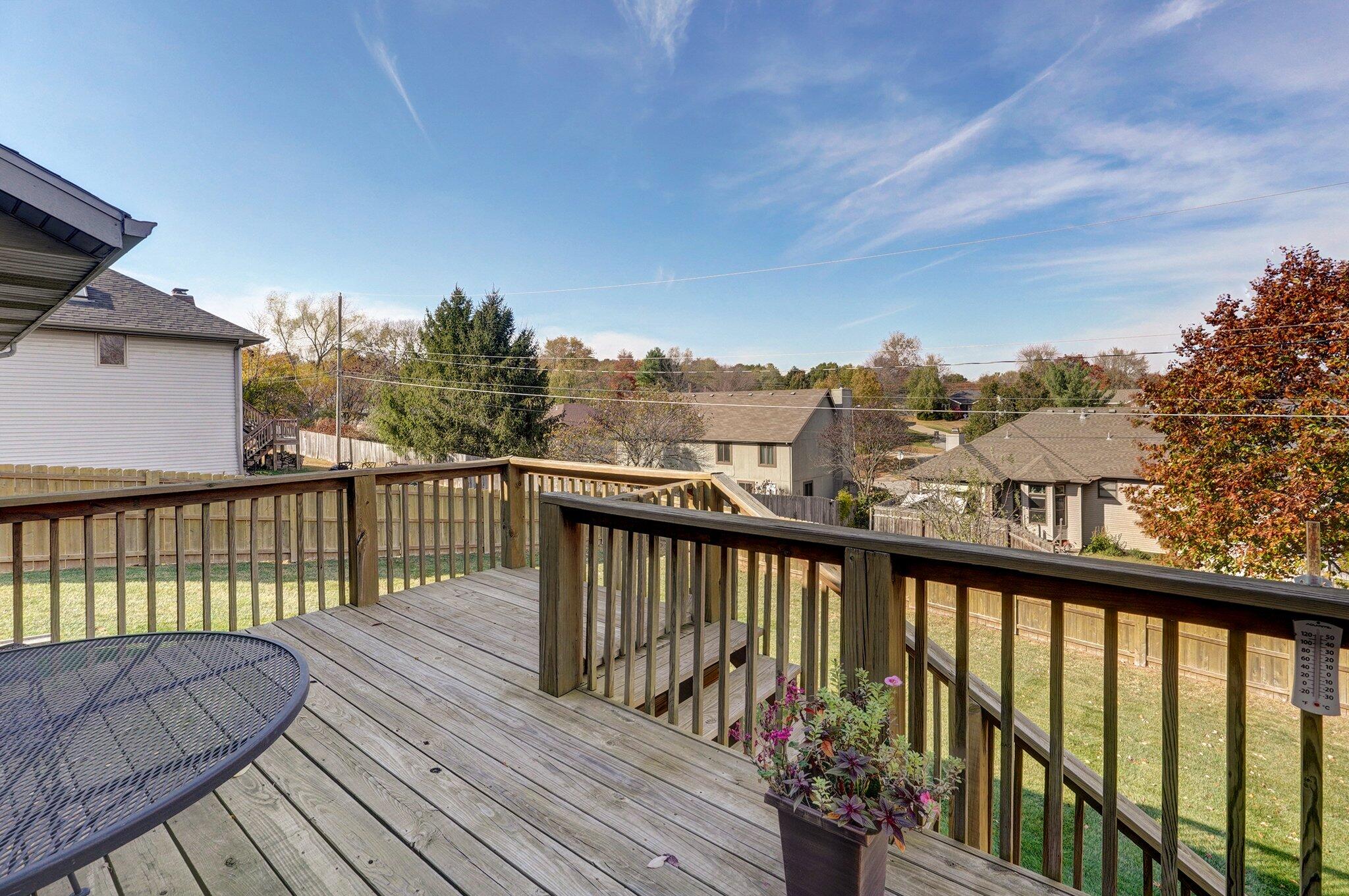 1967 W Inglewood Street