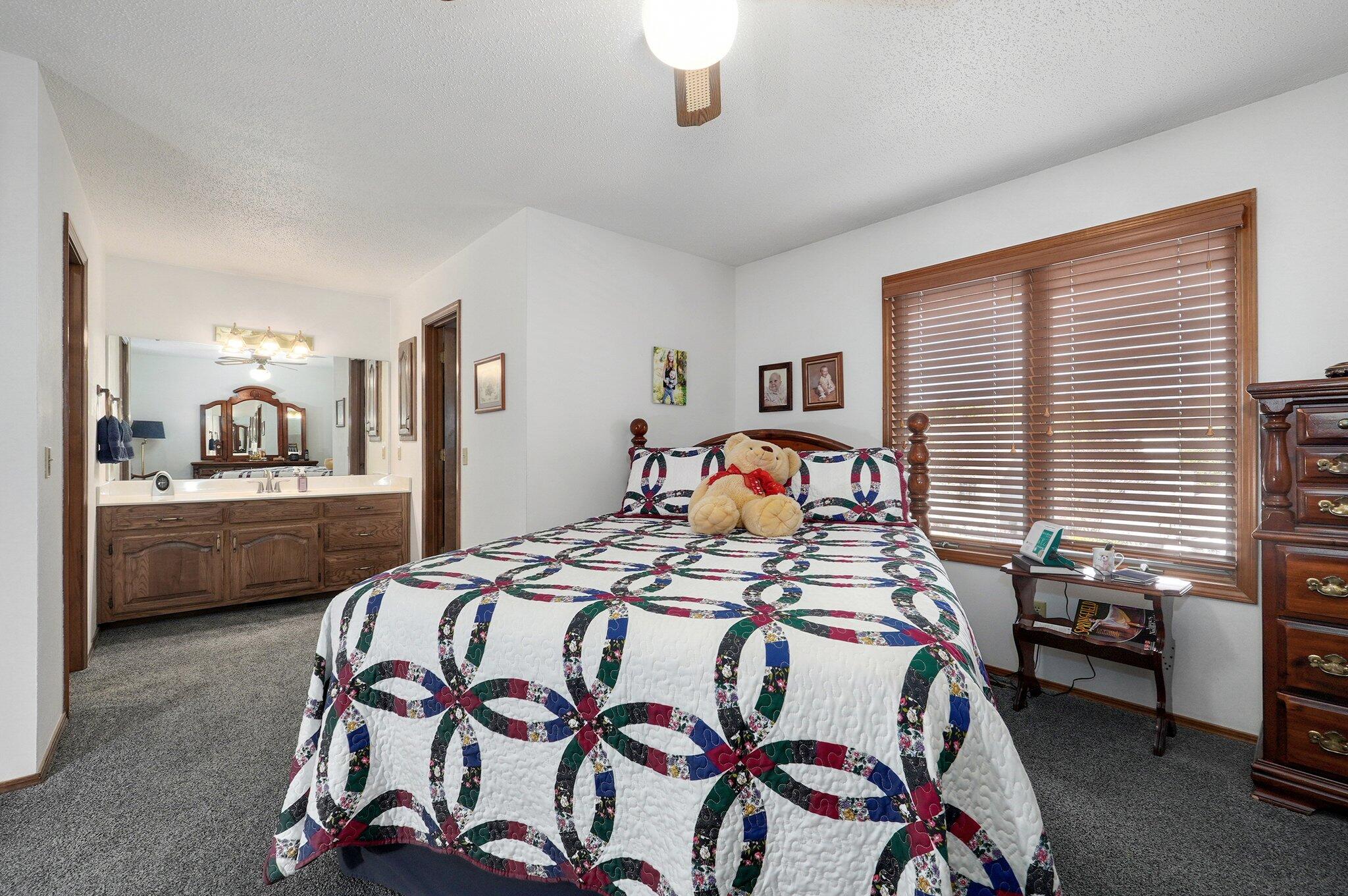 1967 W Inglewood Street