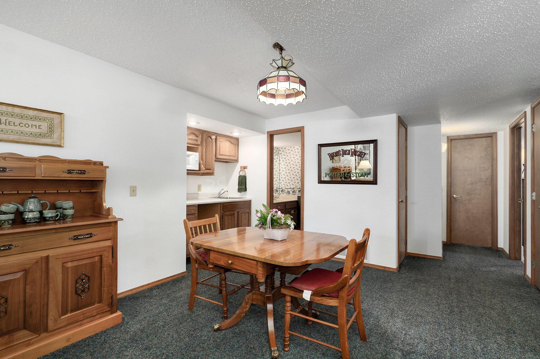 1967 W Inglewood Street