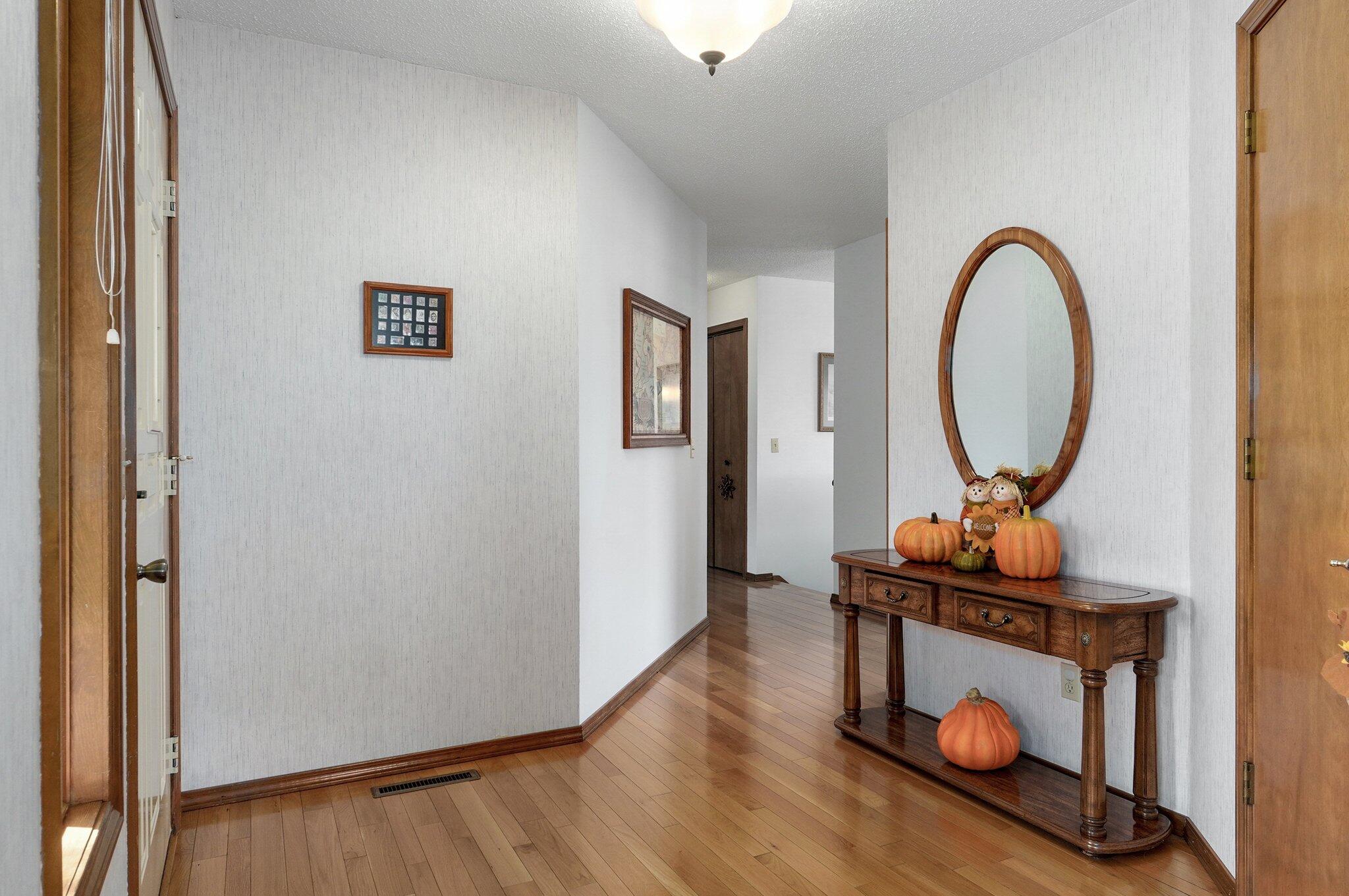 1967 W Inglewood Street