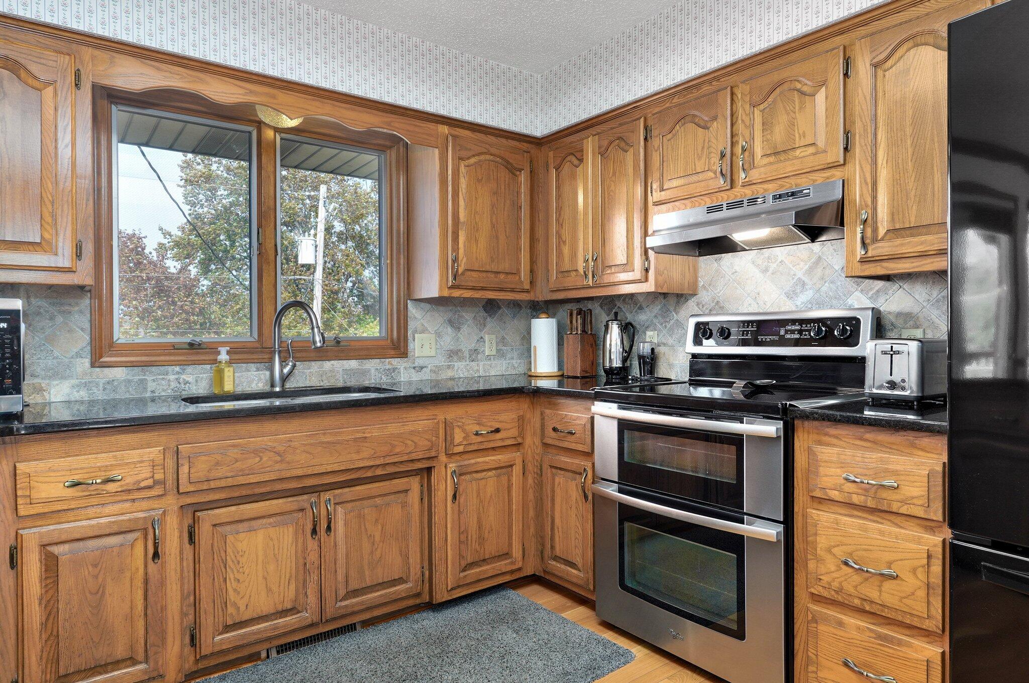 1967 W Inglewood Street