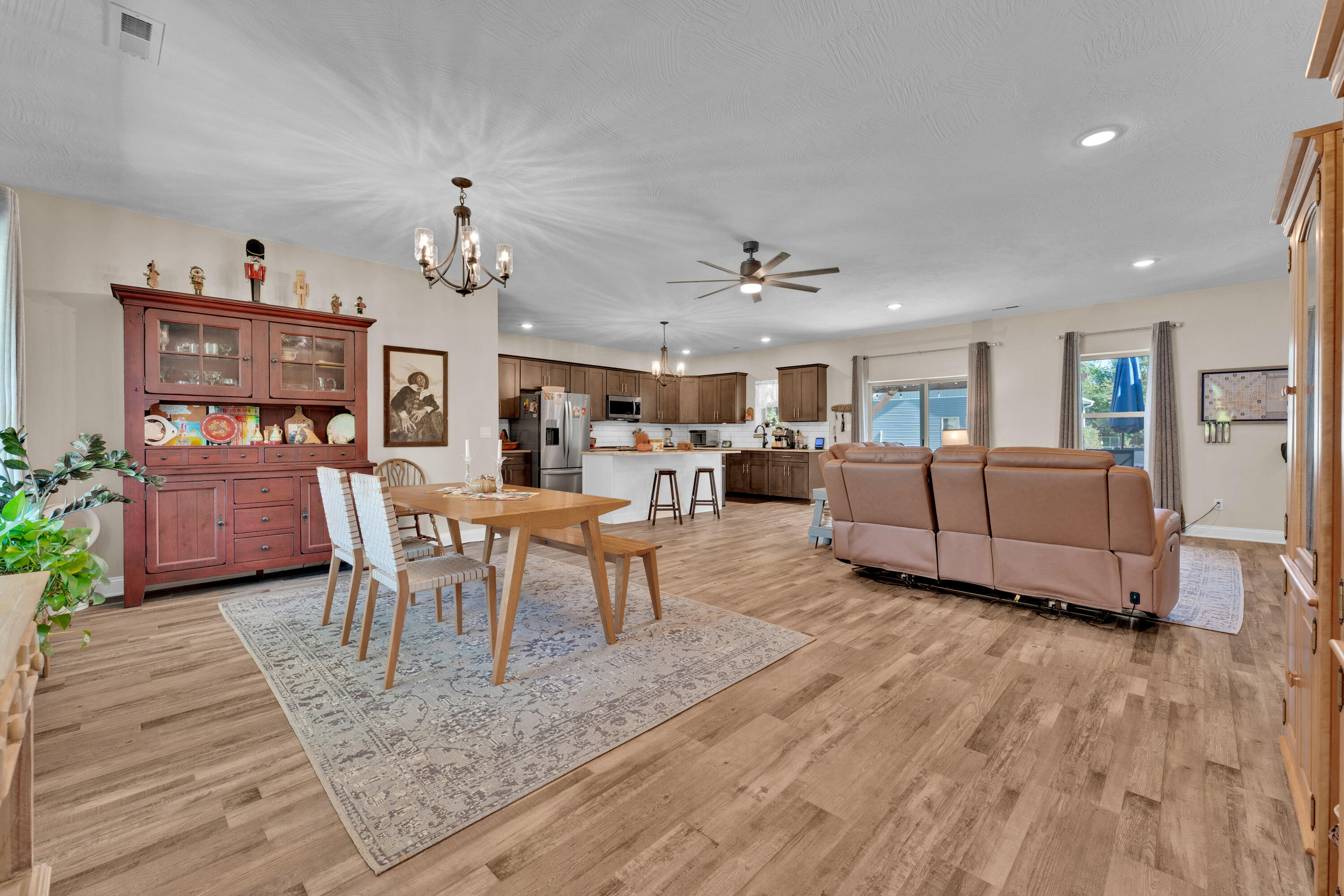 818 S Miller Road