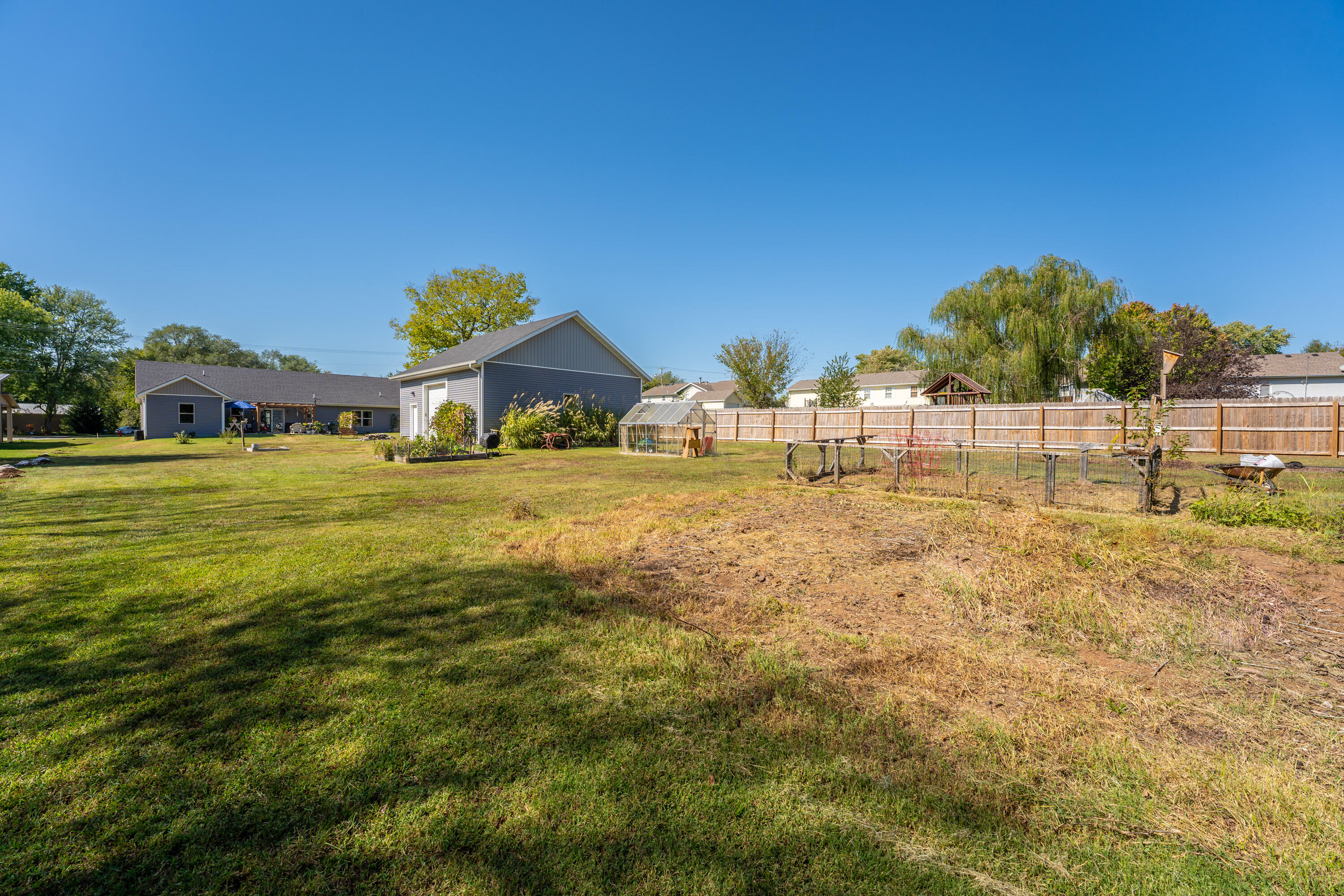 818 S Miller Road