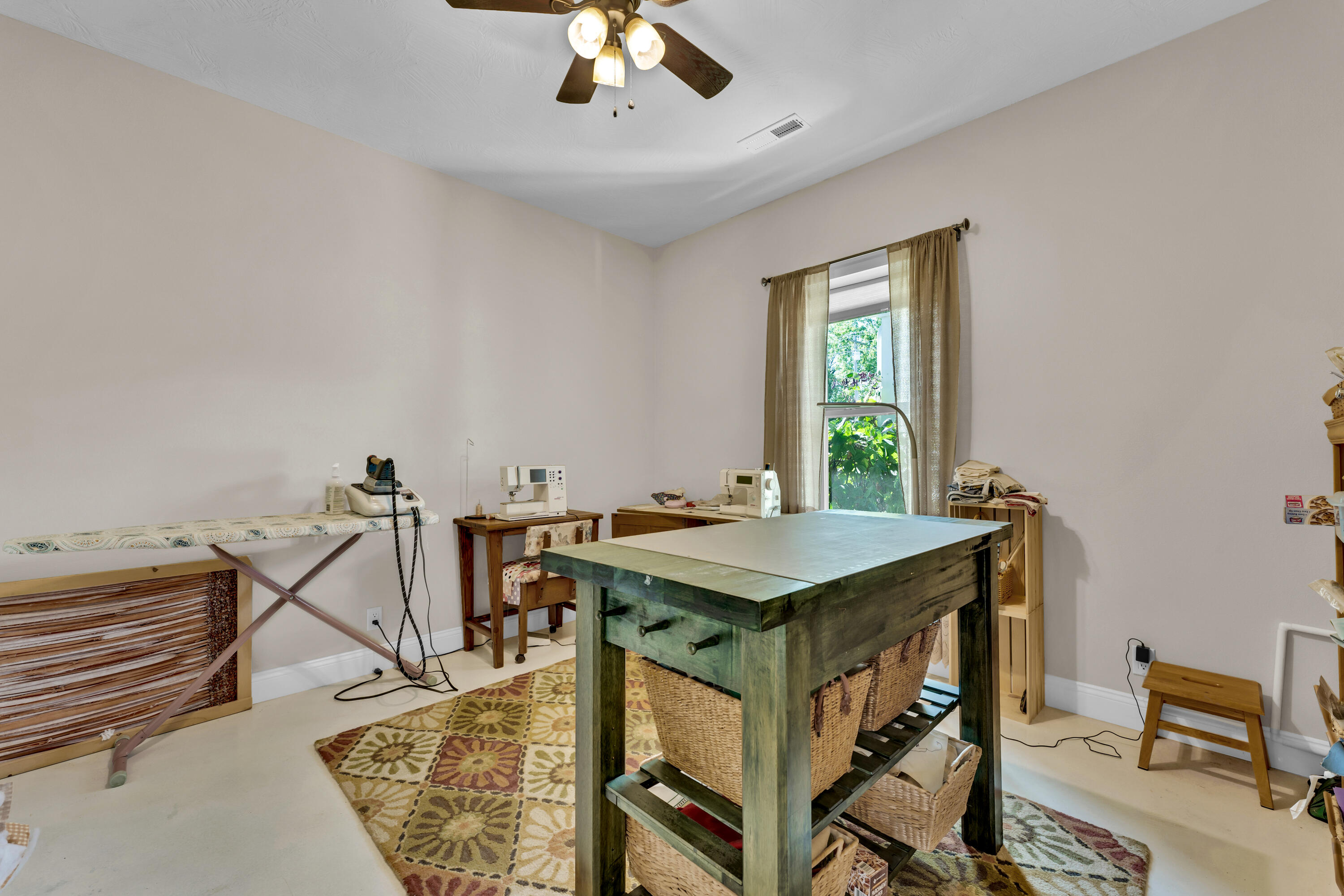 818 S Miller Road