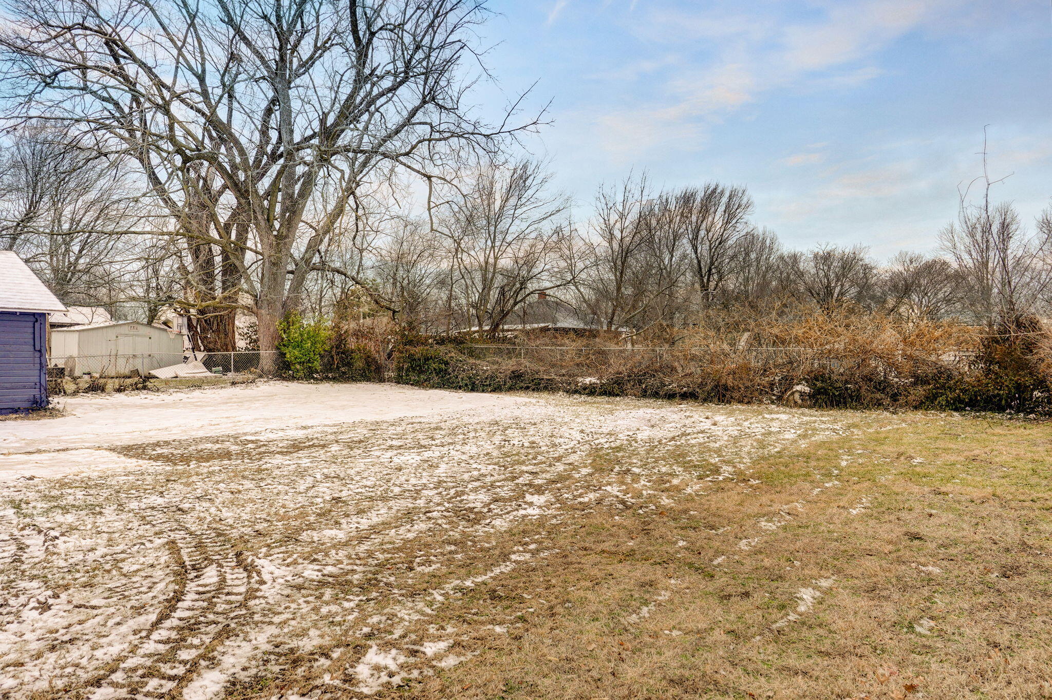 2337 N Fremont Avenue