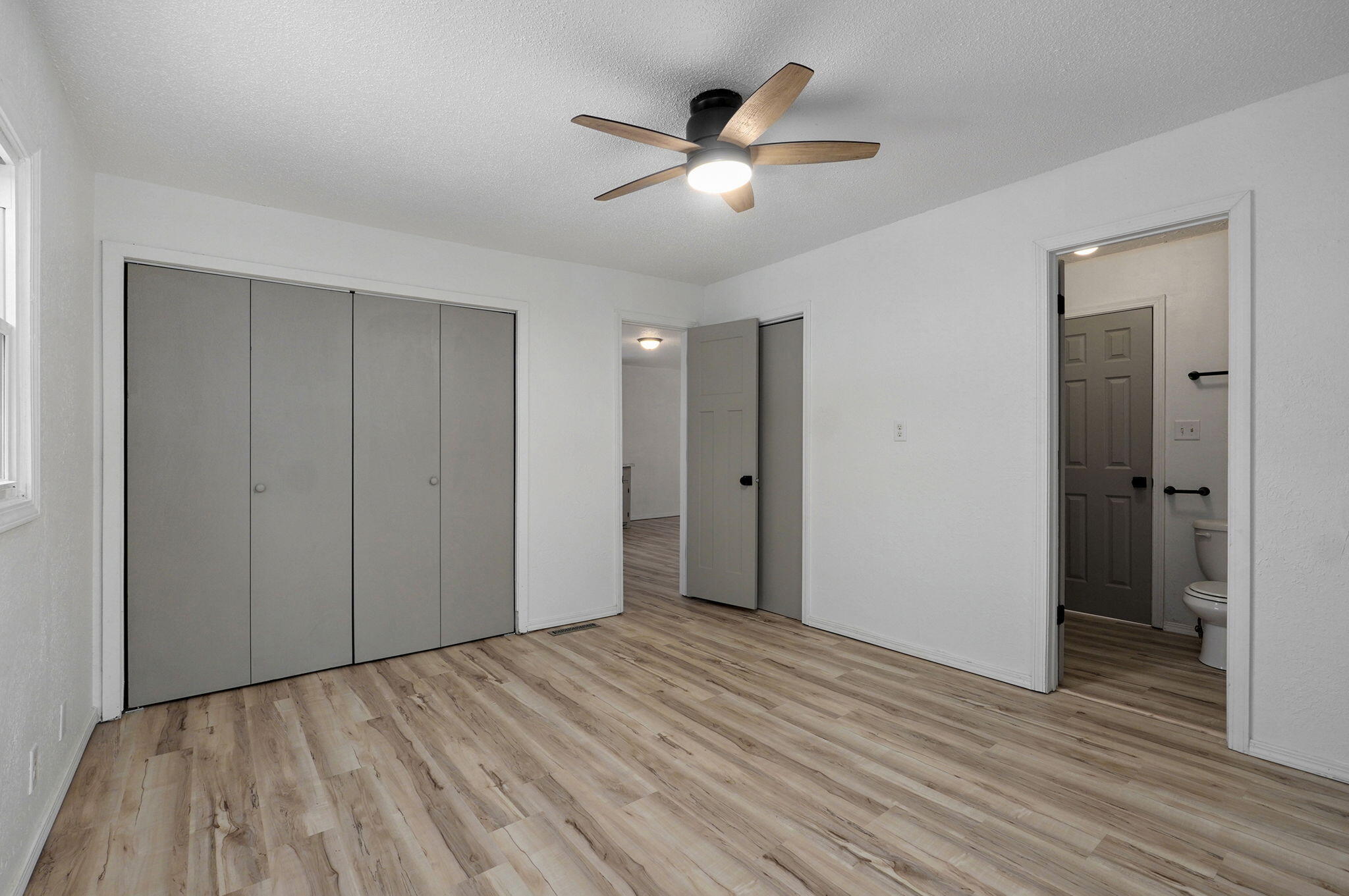 2337 N Fremont Avenue