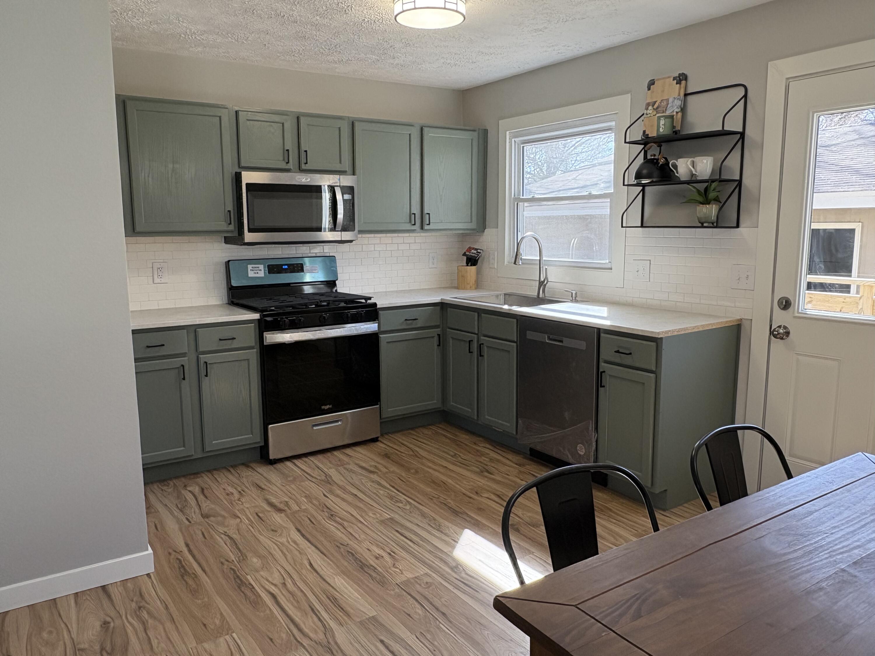 1424 W Hamilton Street