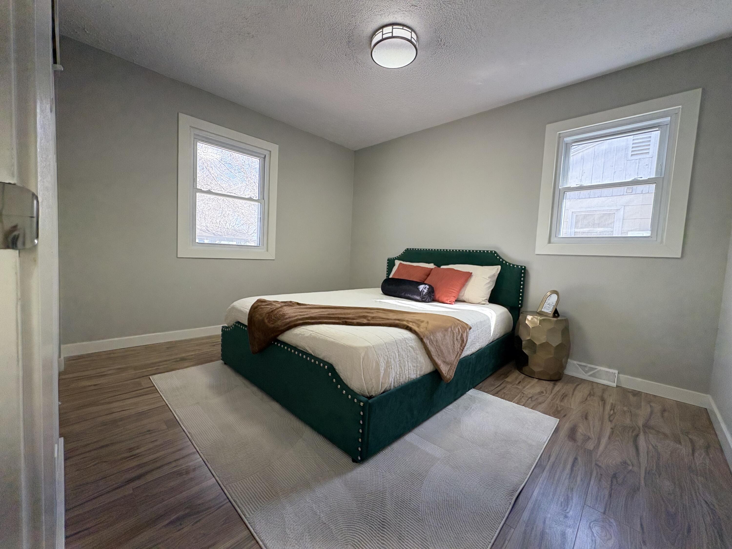 1424 W Hamilton Street