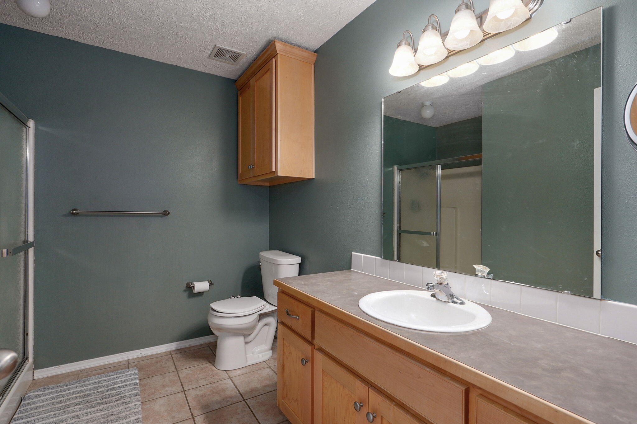 3196 W Grandview Street