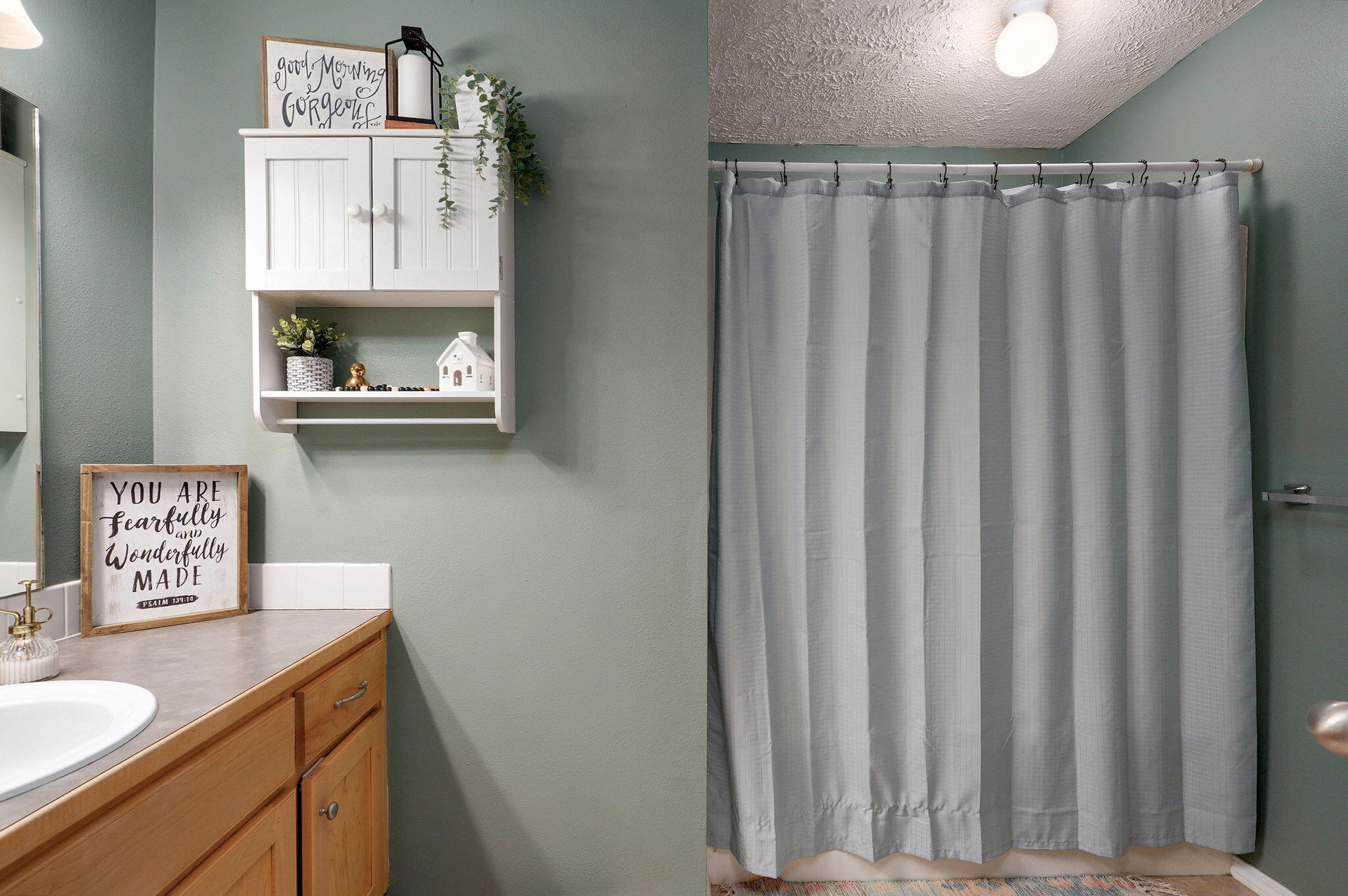 3196 W Grandview Street