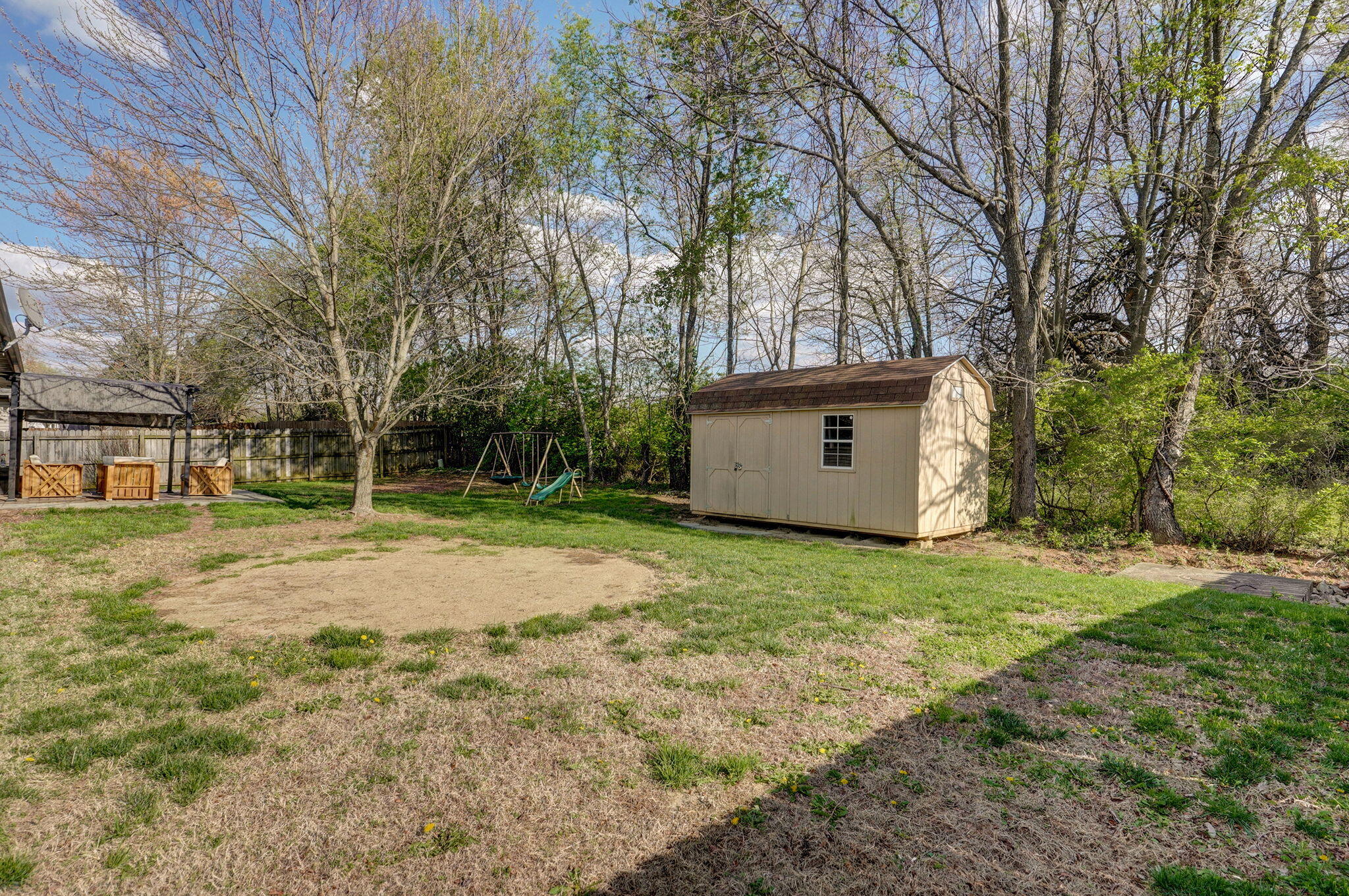 3196 W Grandview Street