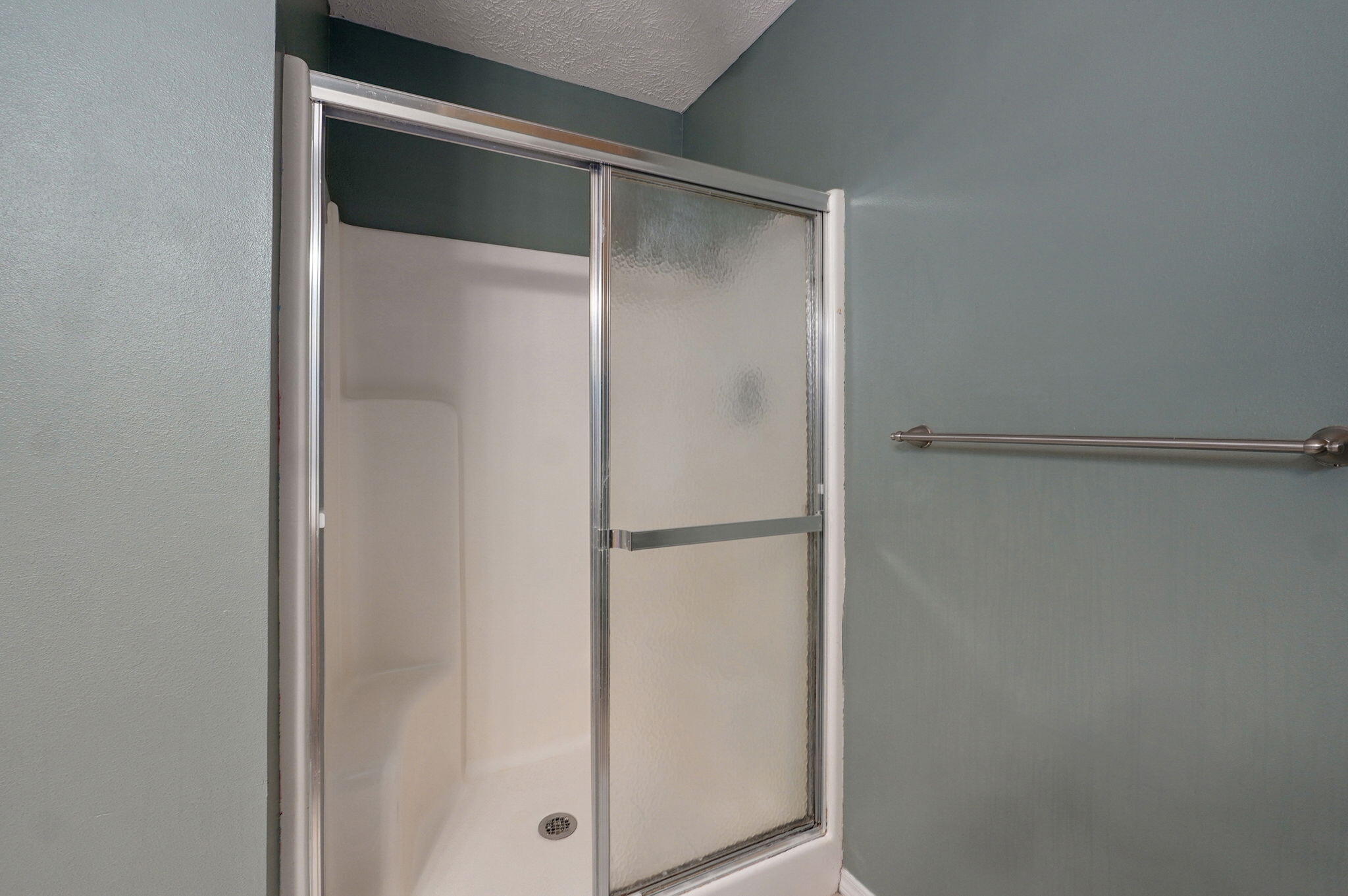 3196 W Grandview Street