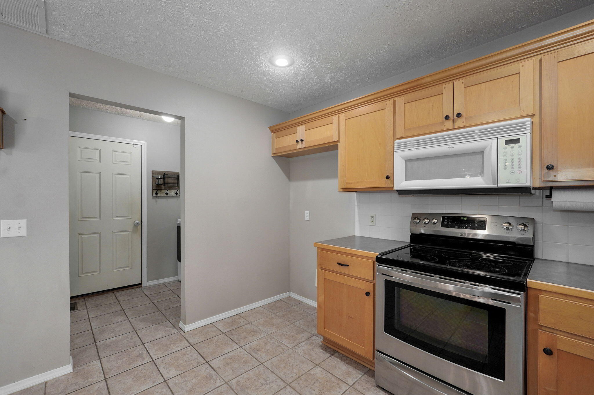 3196 W Grandview Street