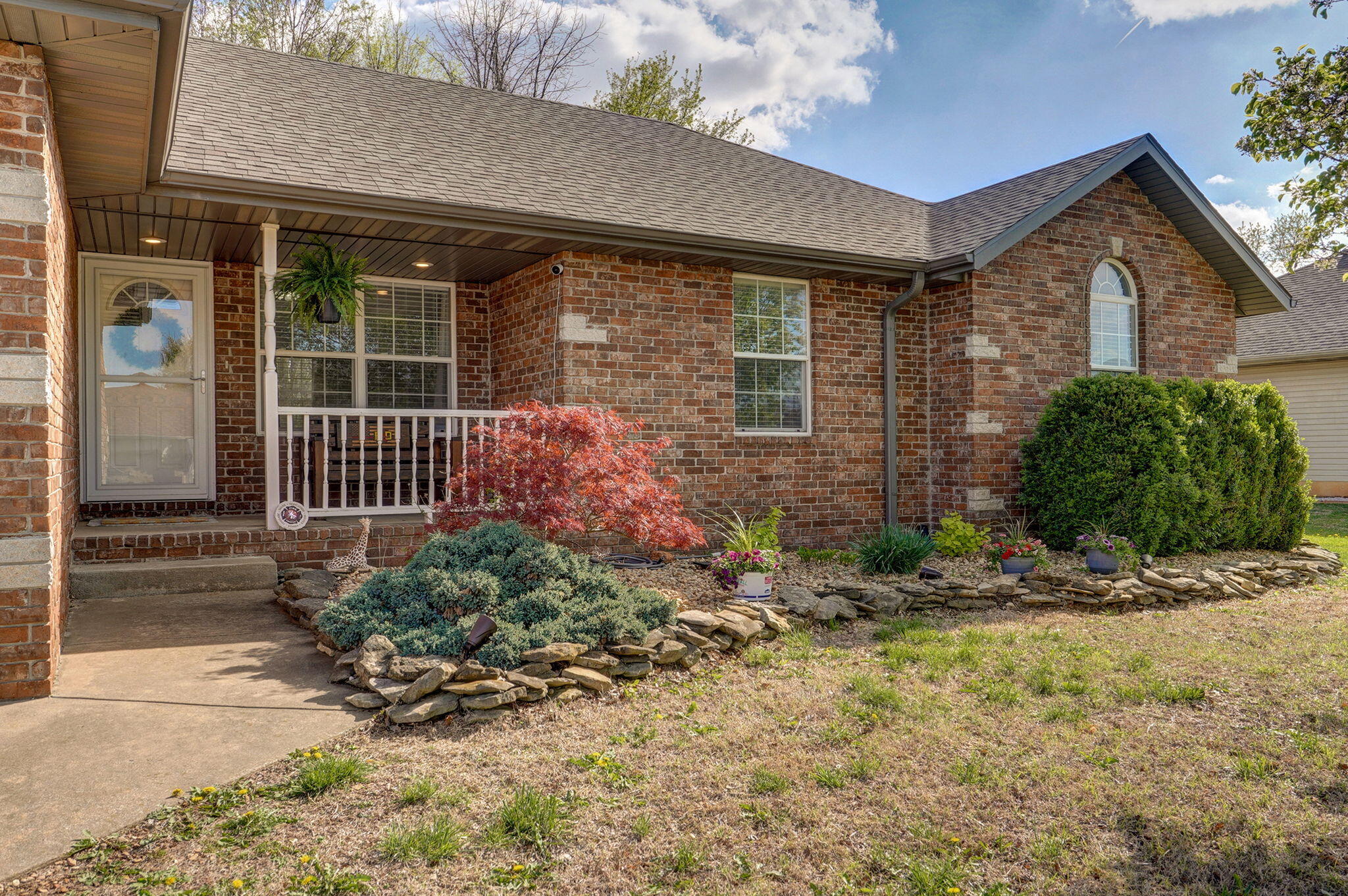 3196 W Grandview Street