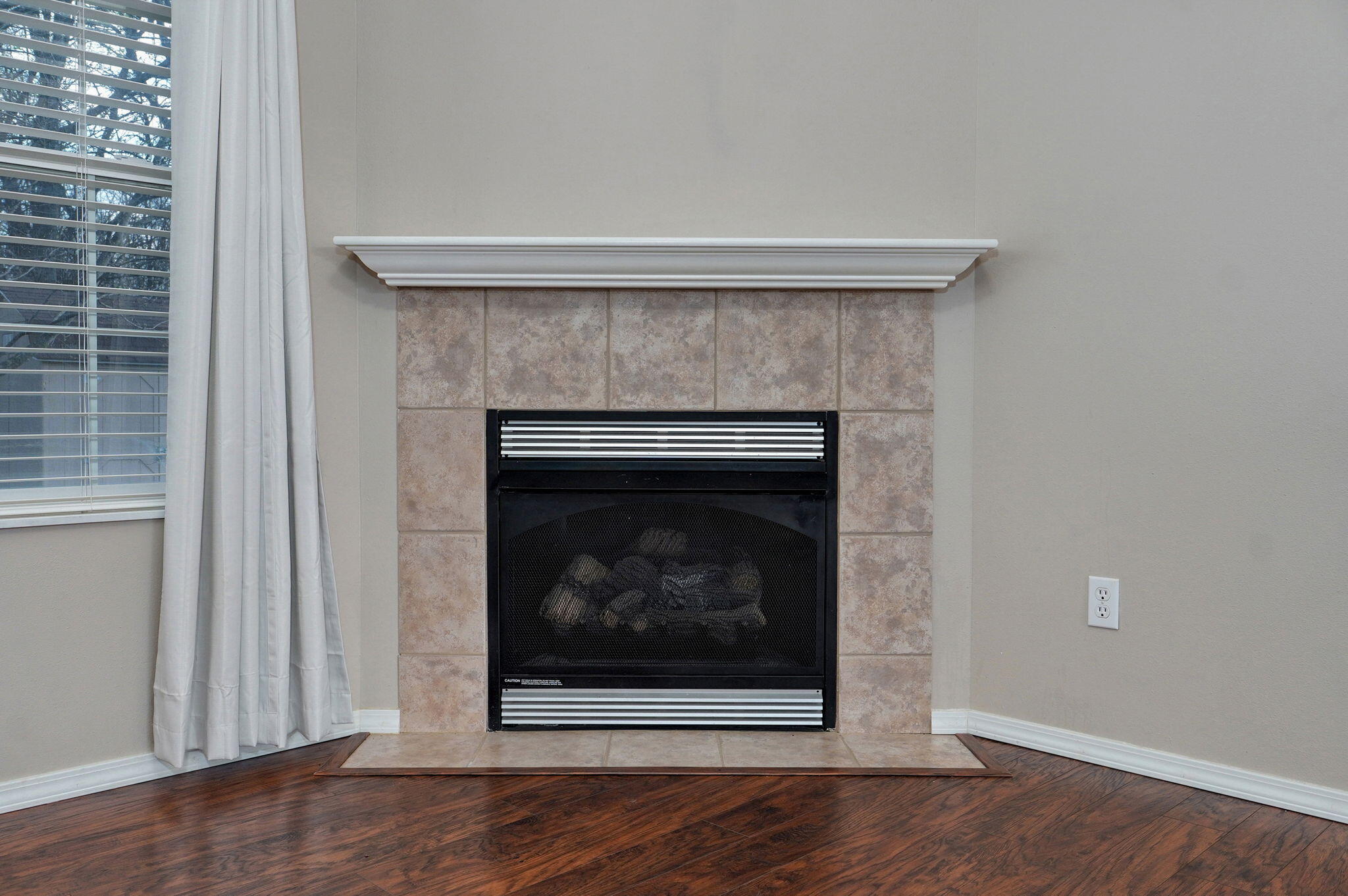 3196 W Grandview Street