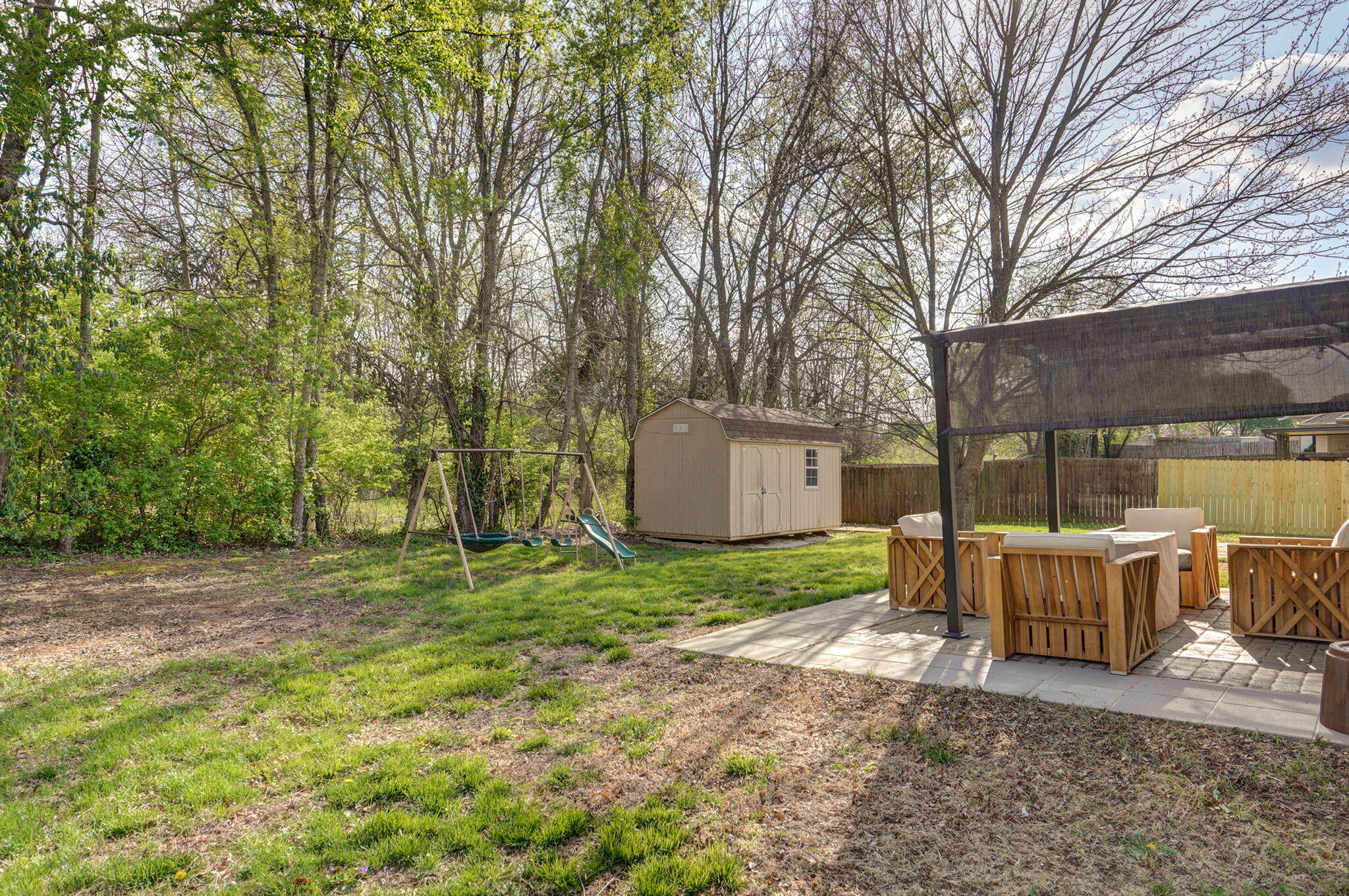 3196 W Grandview Street