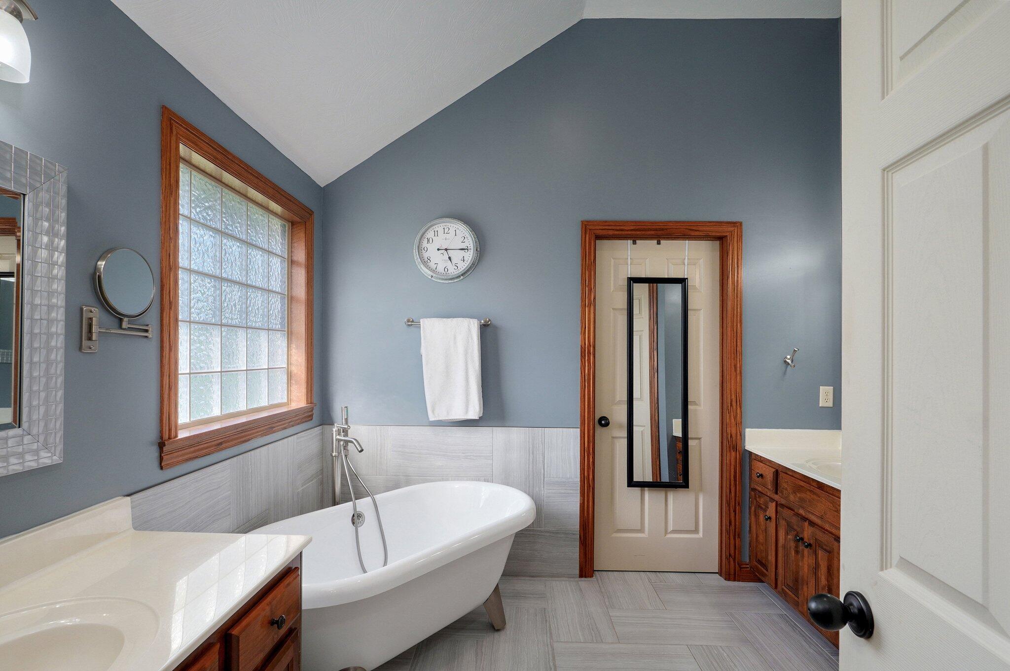 613 Meadowgate Drive