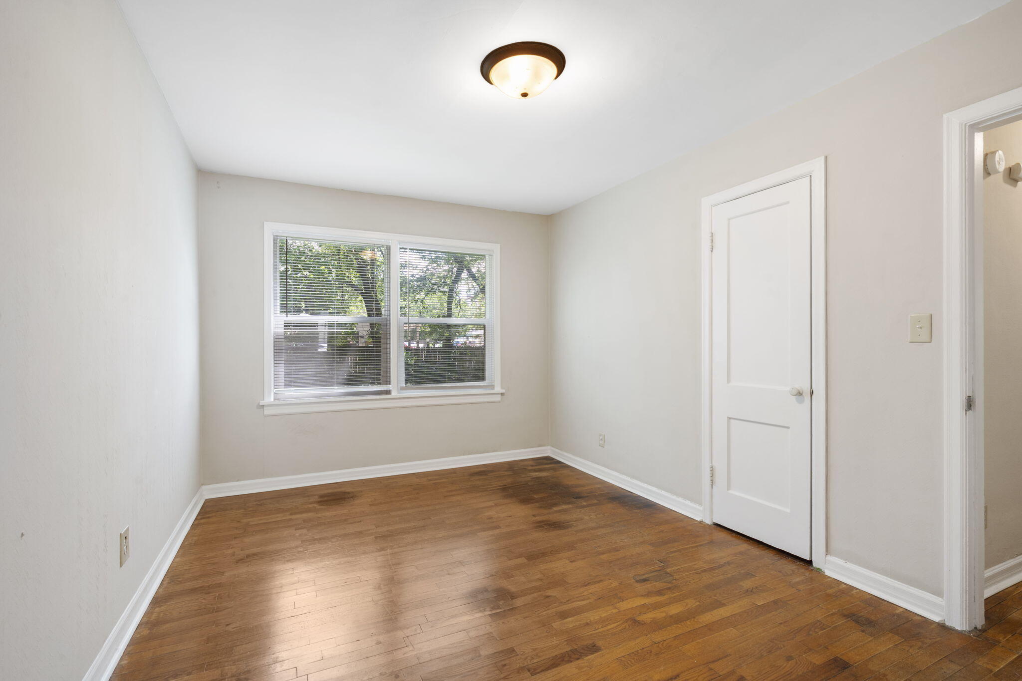 1116 W University Street