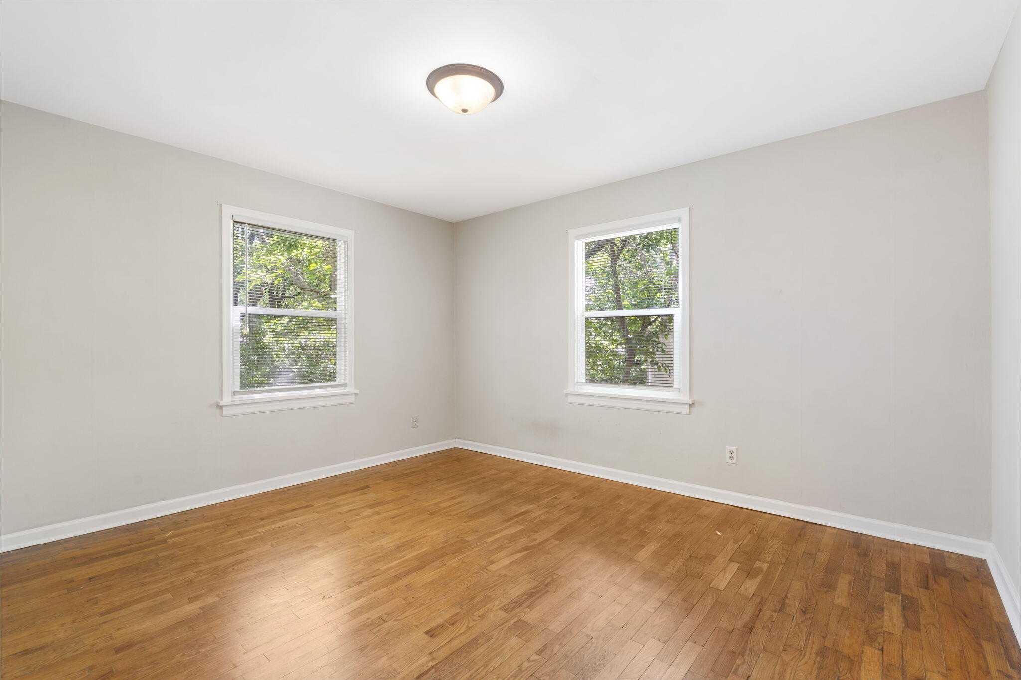 1116 W University Street