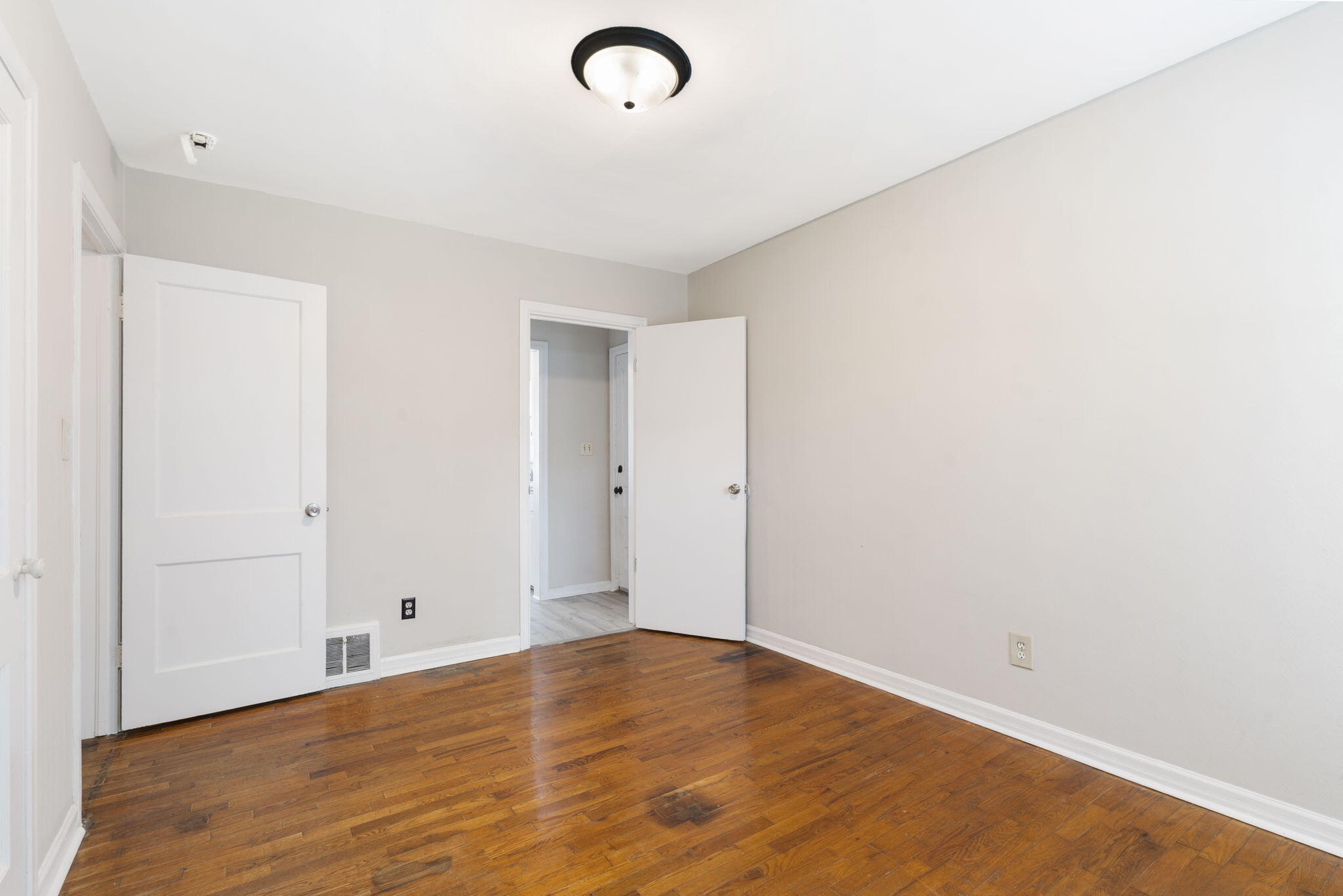 1116 W University Street