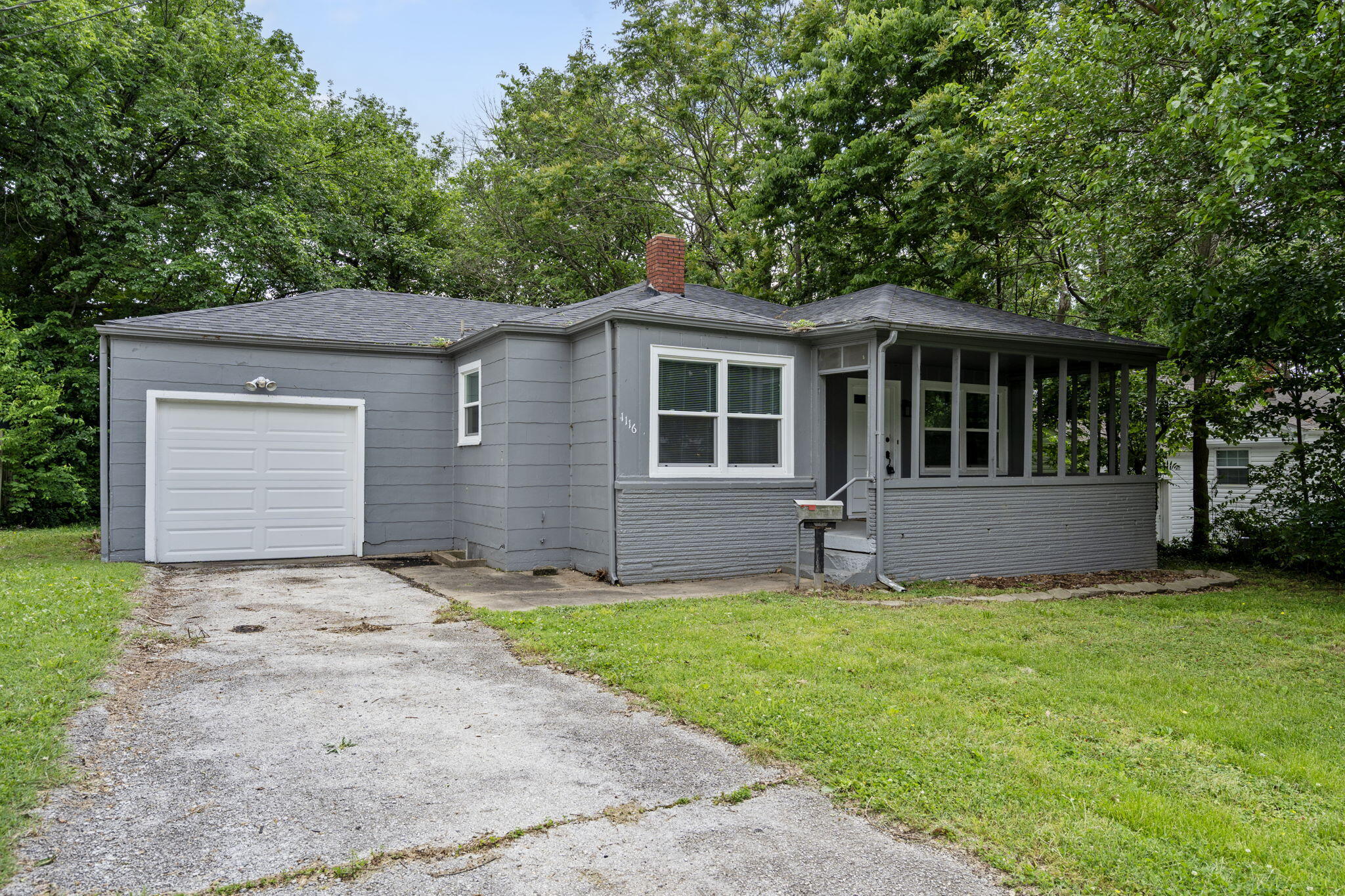 1116 W University Street