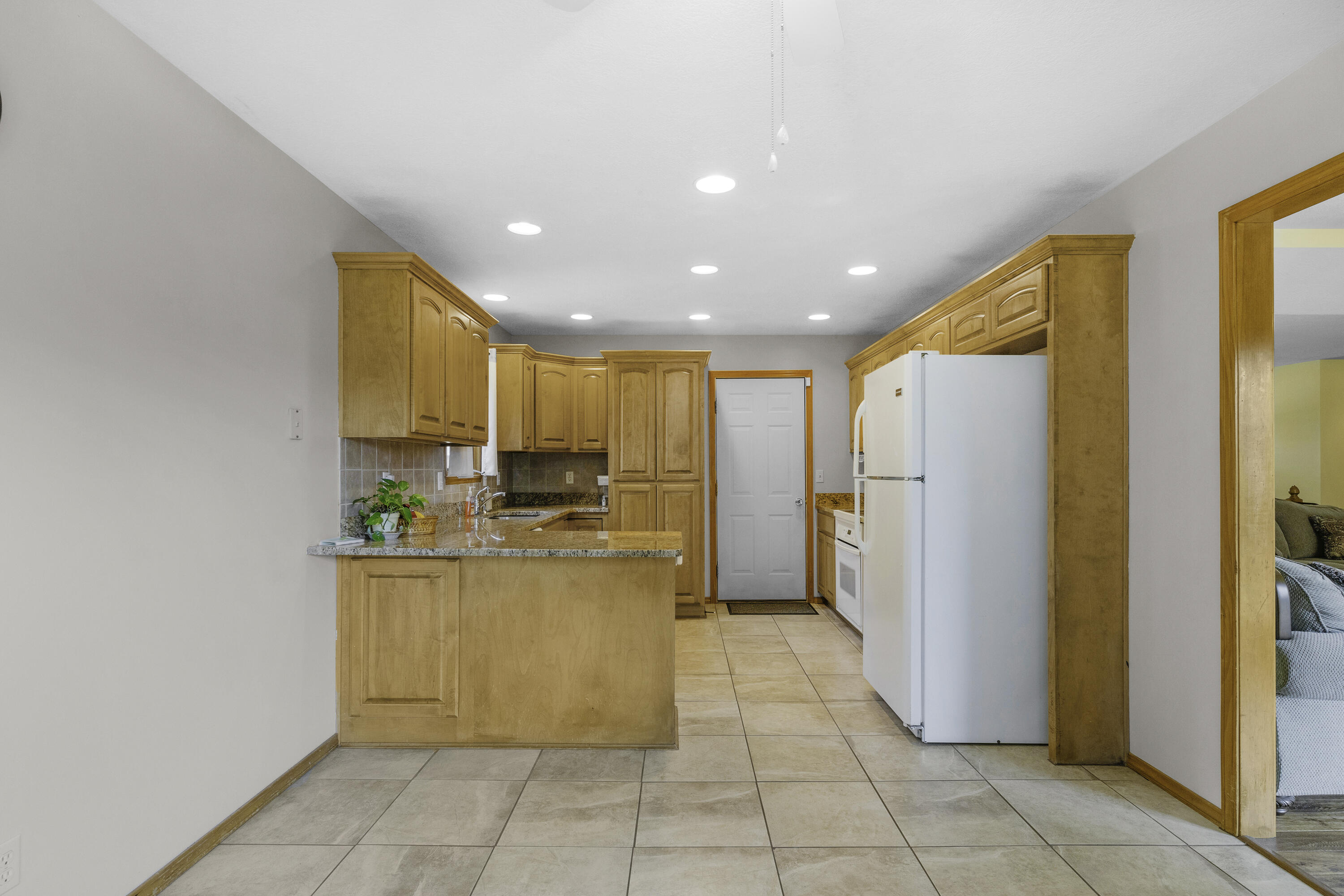 2122 W Village Terrace