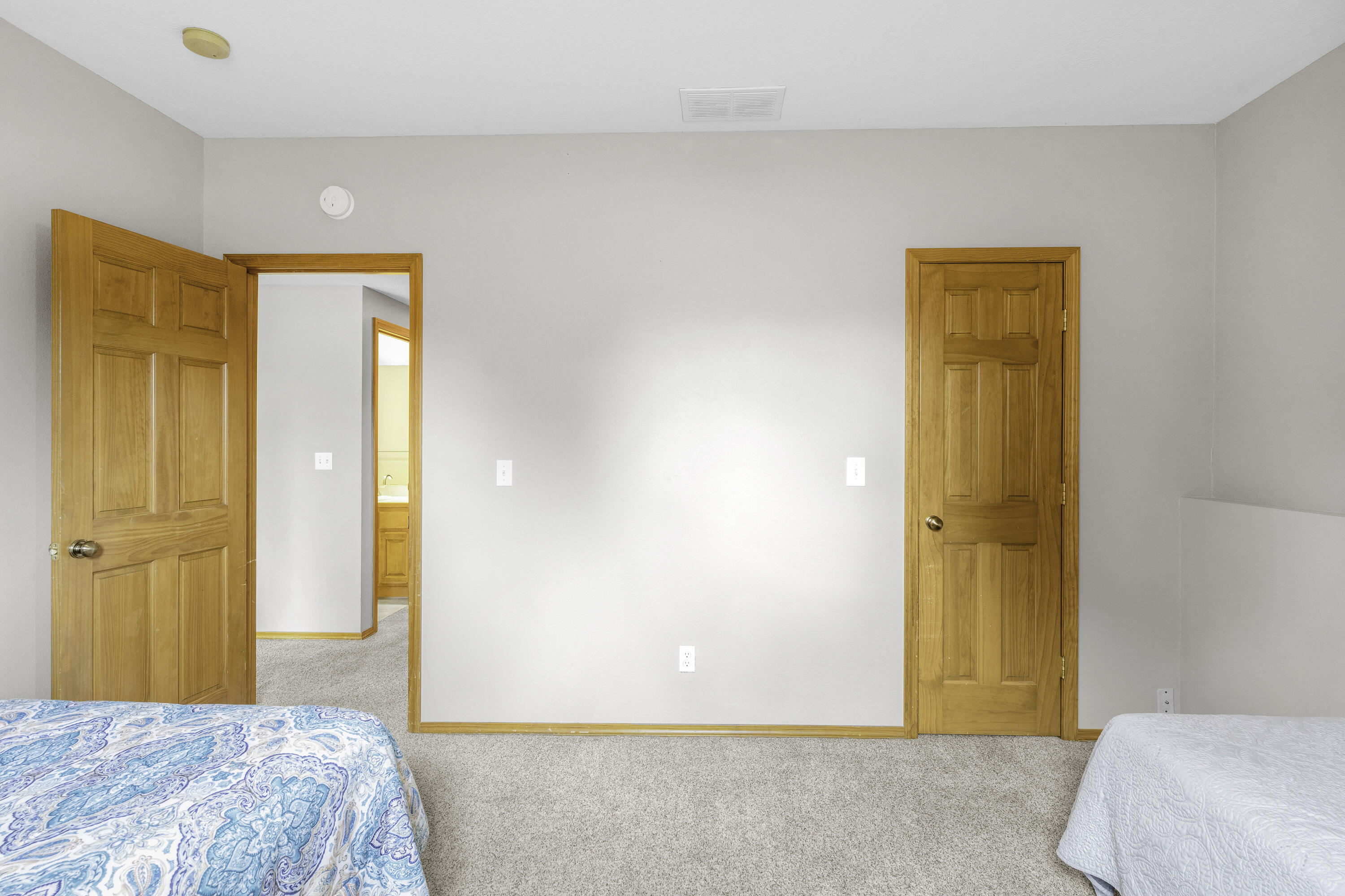 2122 W Village Terrace
