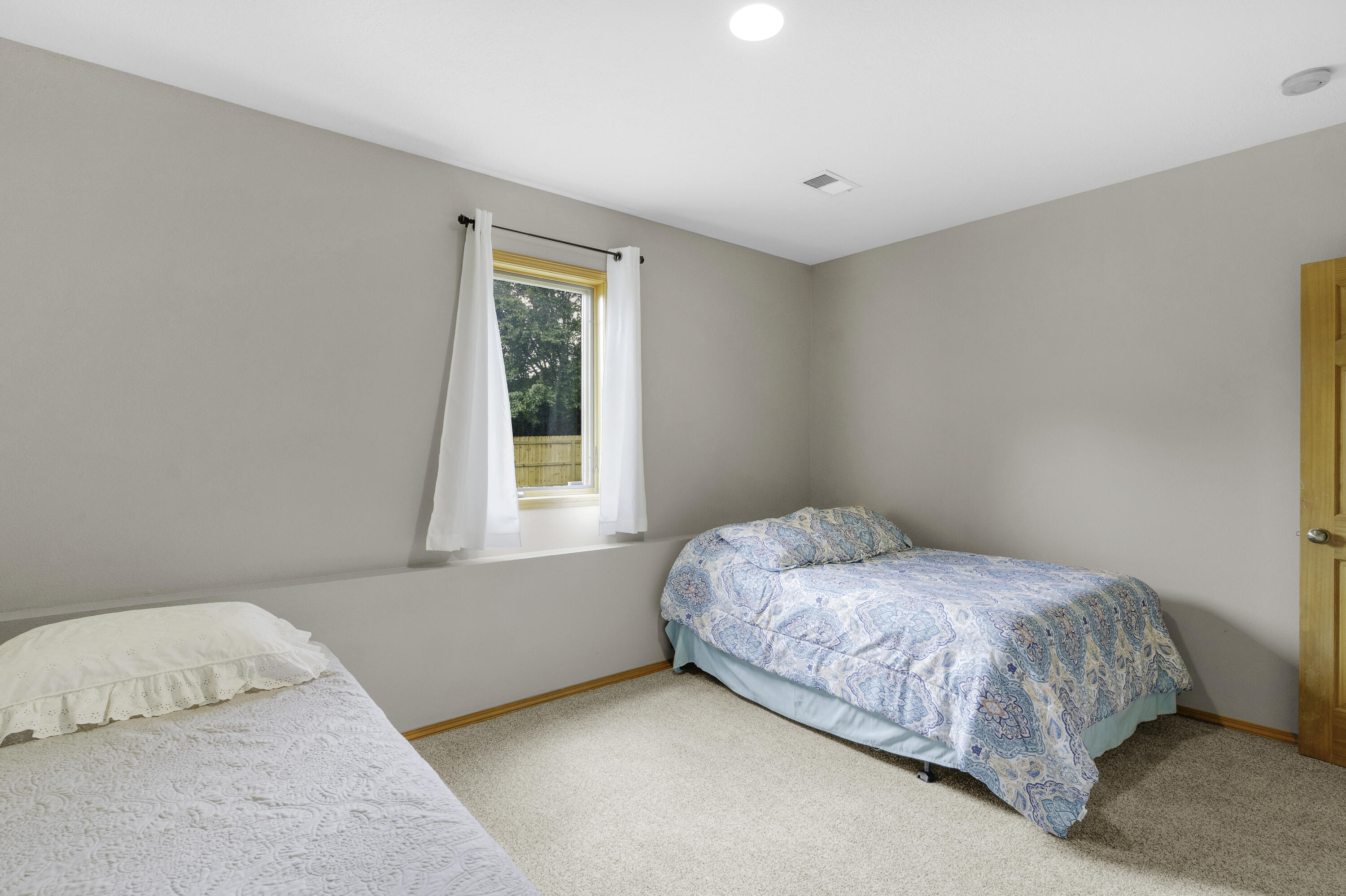 2122 W Village Terrace