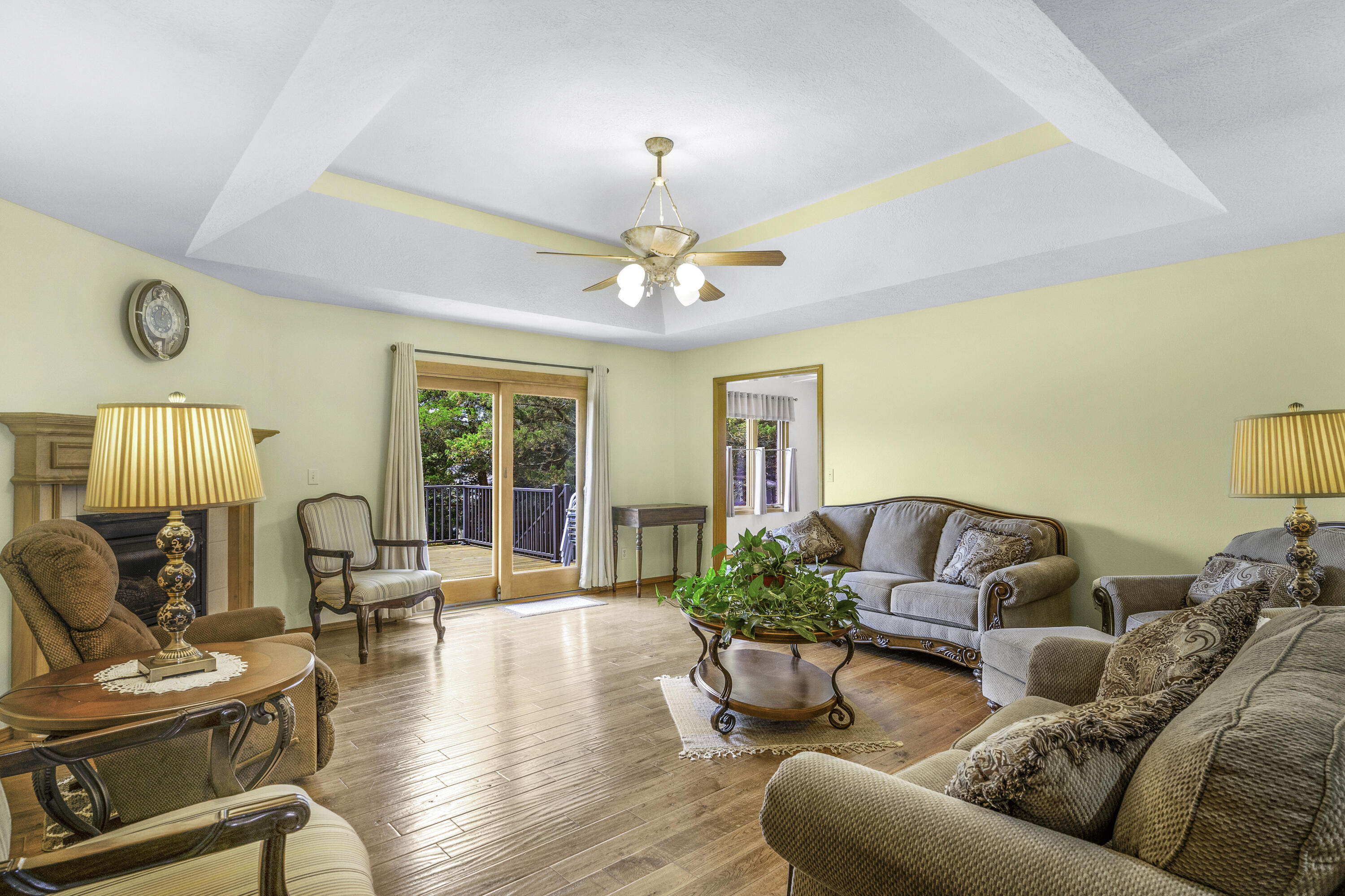 2122 W Village Terrace