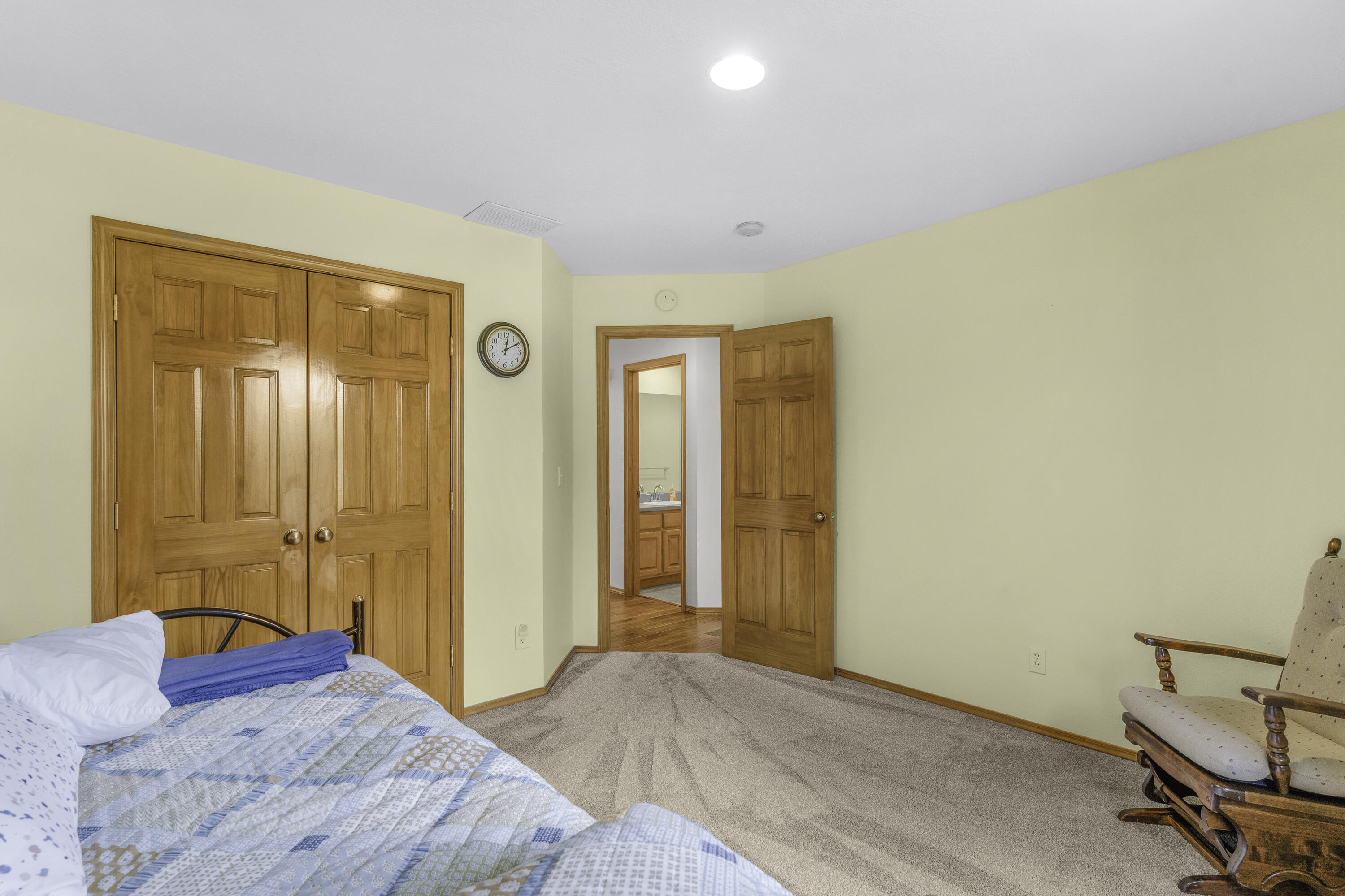 2122 W Village Terrace