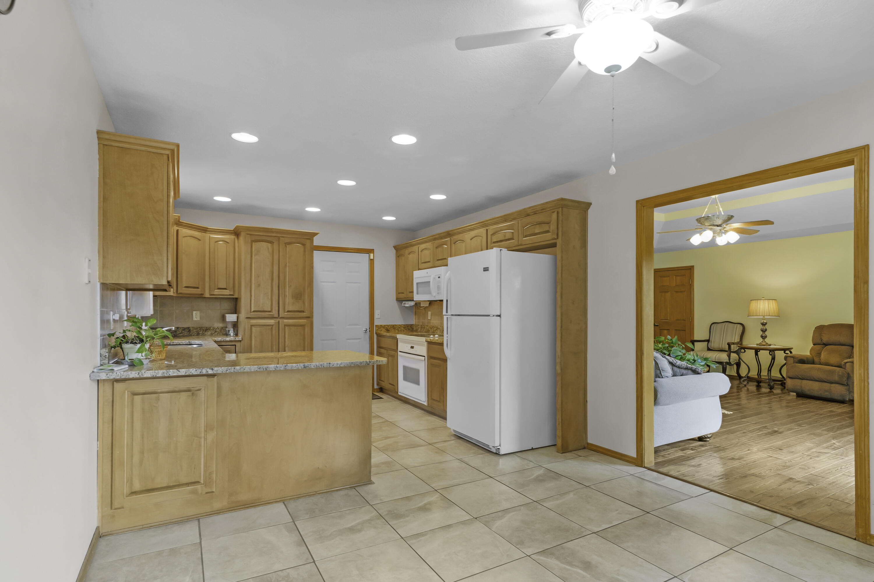 2122 W Village Terrace
