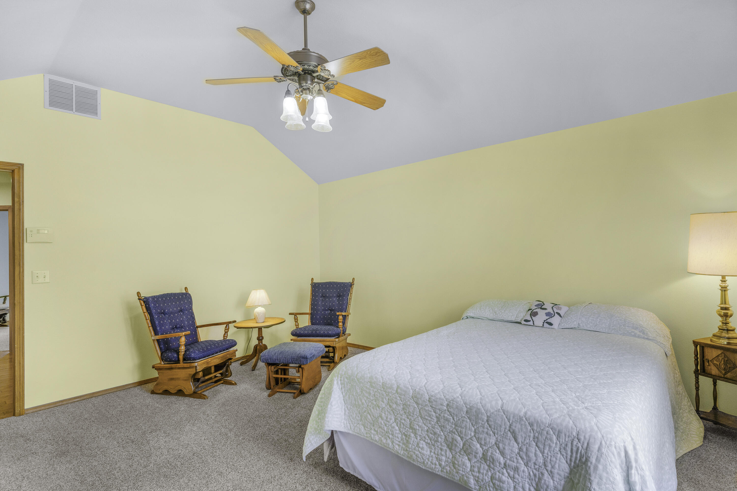 2122 W Village Terrace