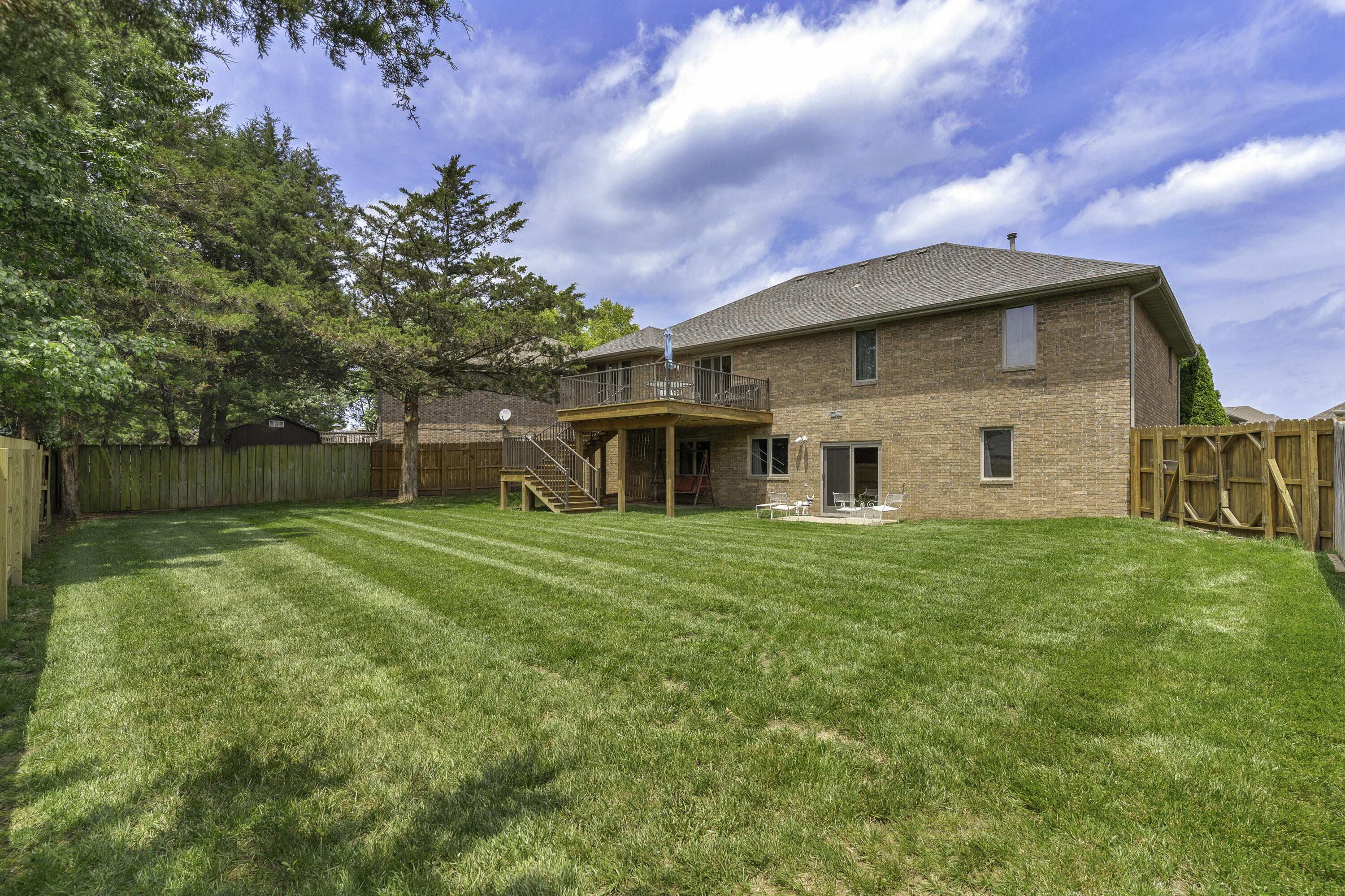 2122 W Village Terrace