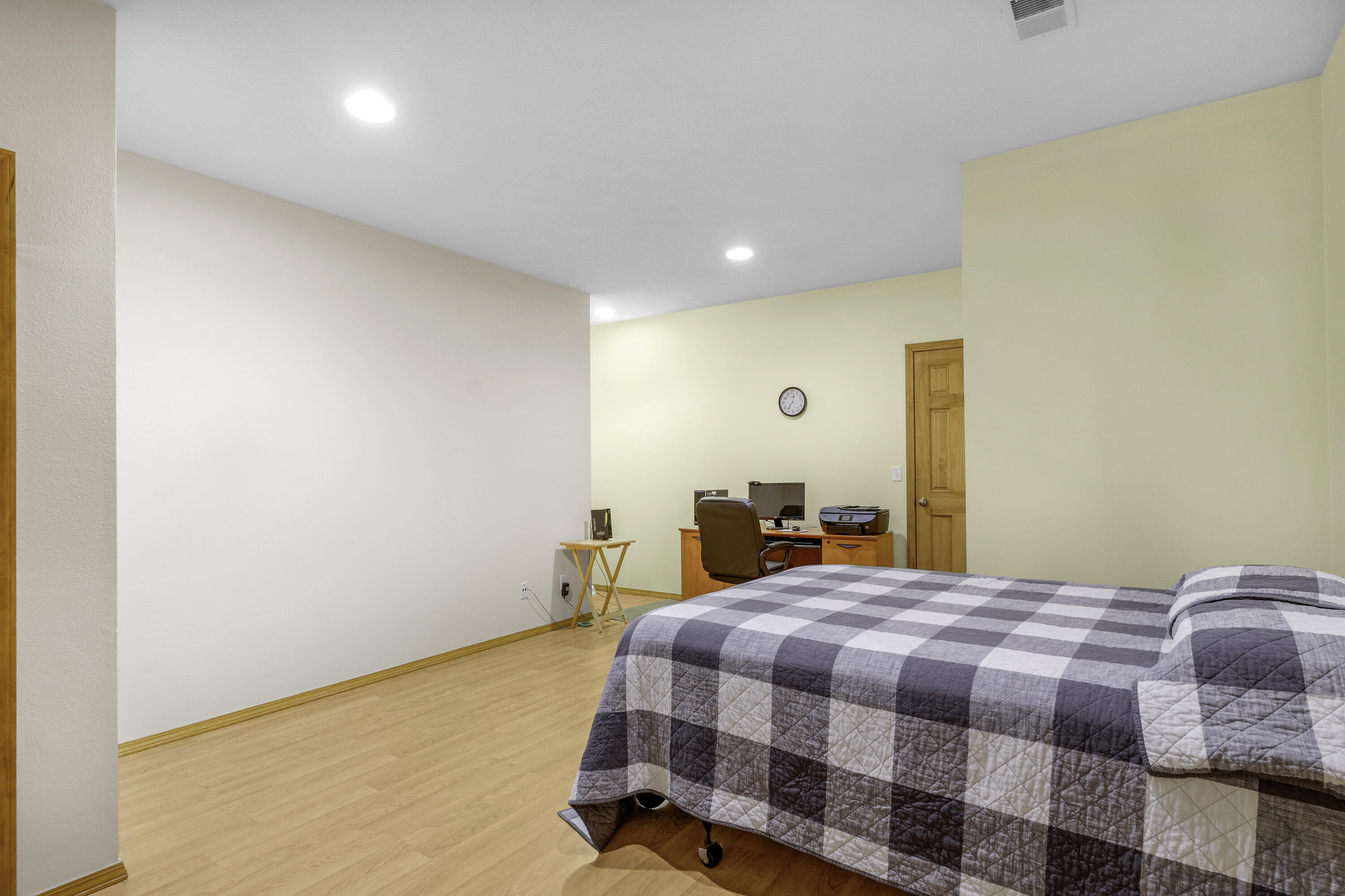2122 W Village Terrace