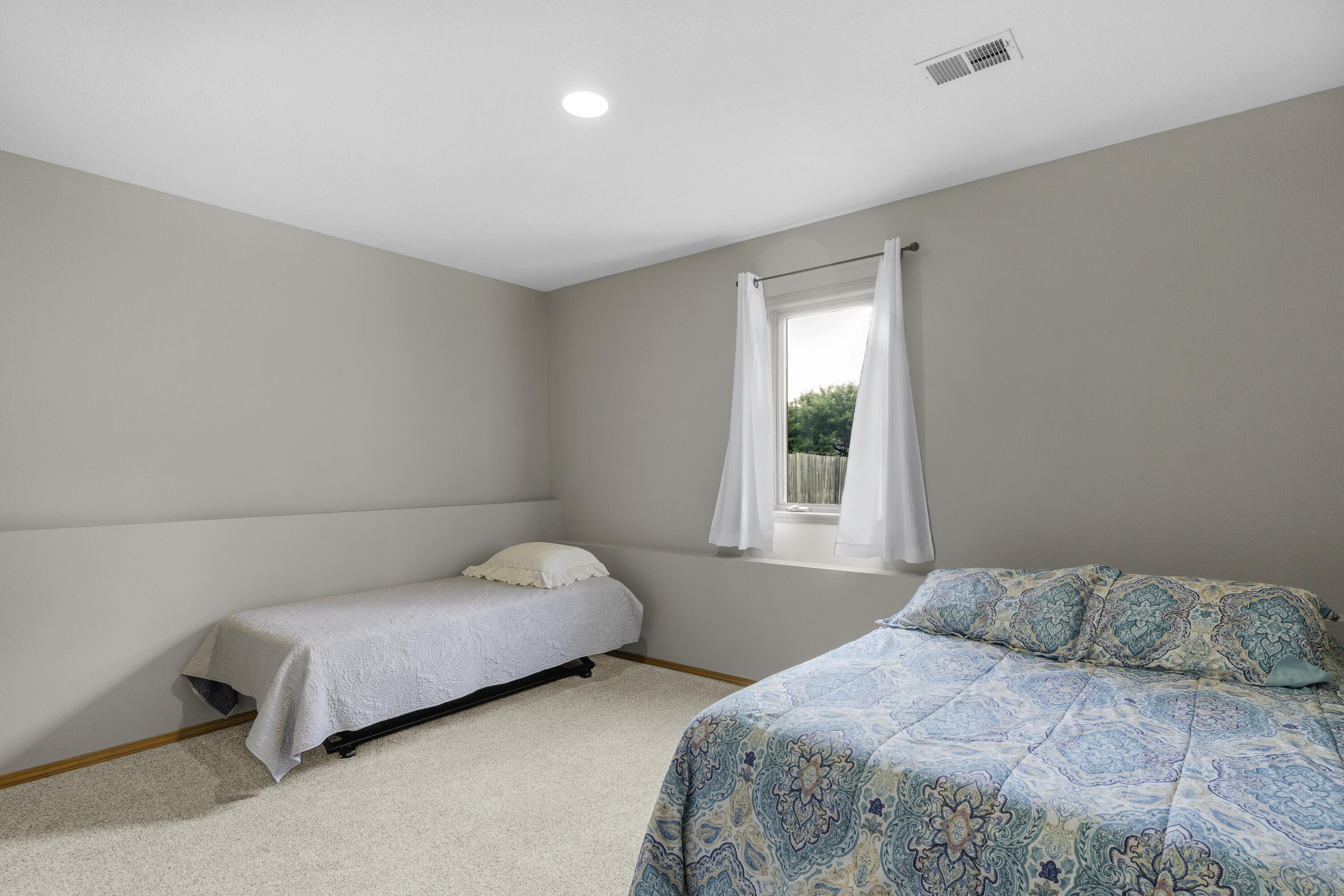 2122 W Village Terrace