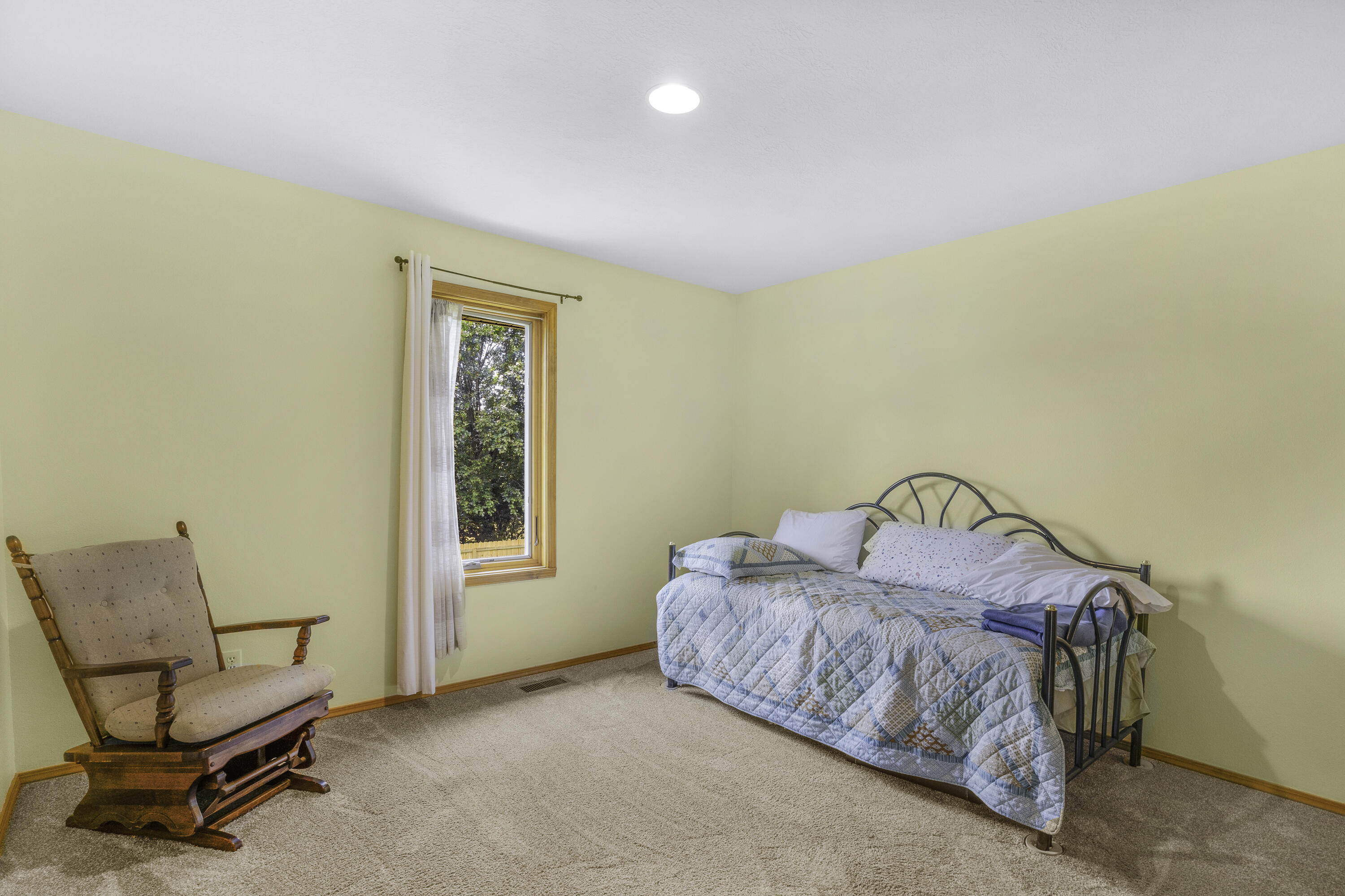 2122 W Village Terrace
