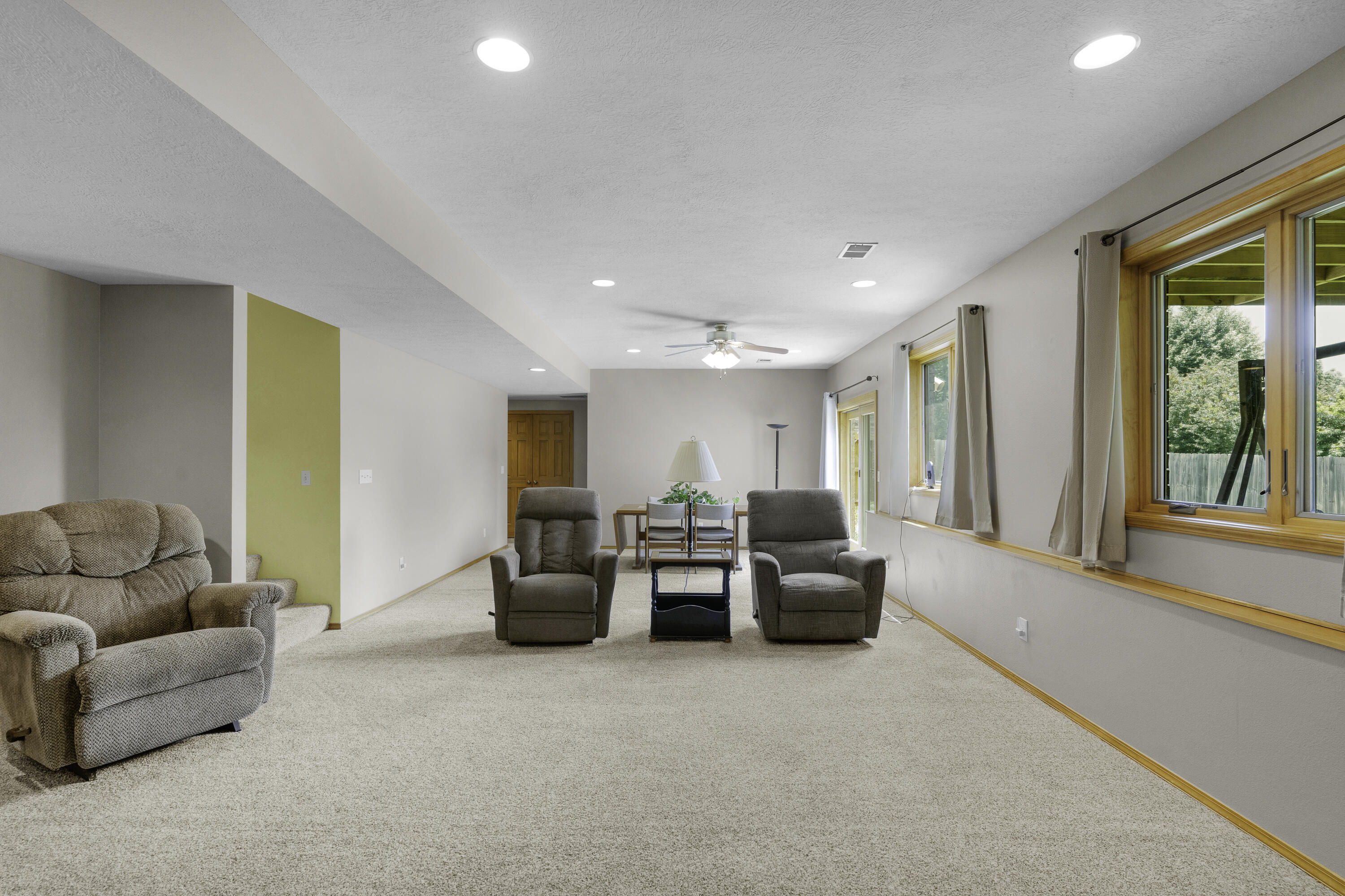 2122 W Village Terrace