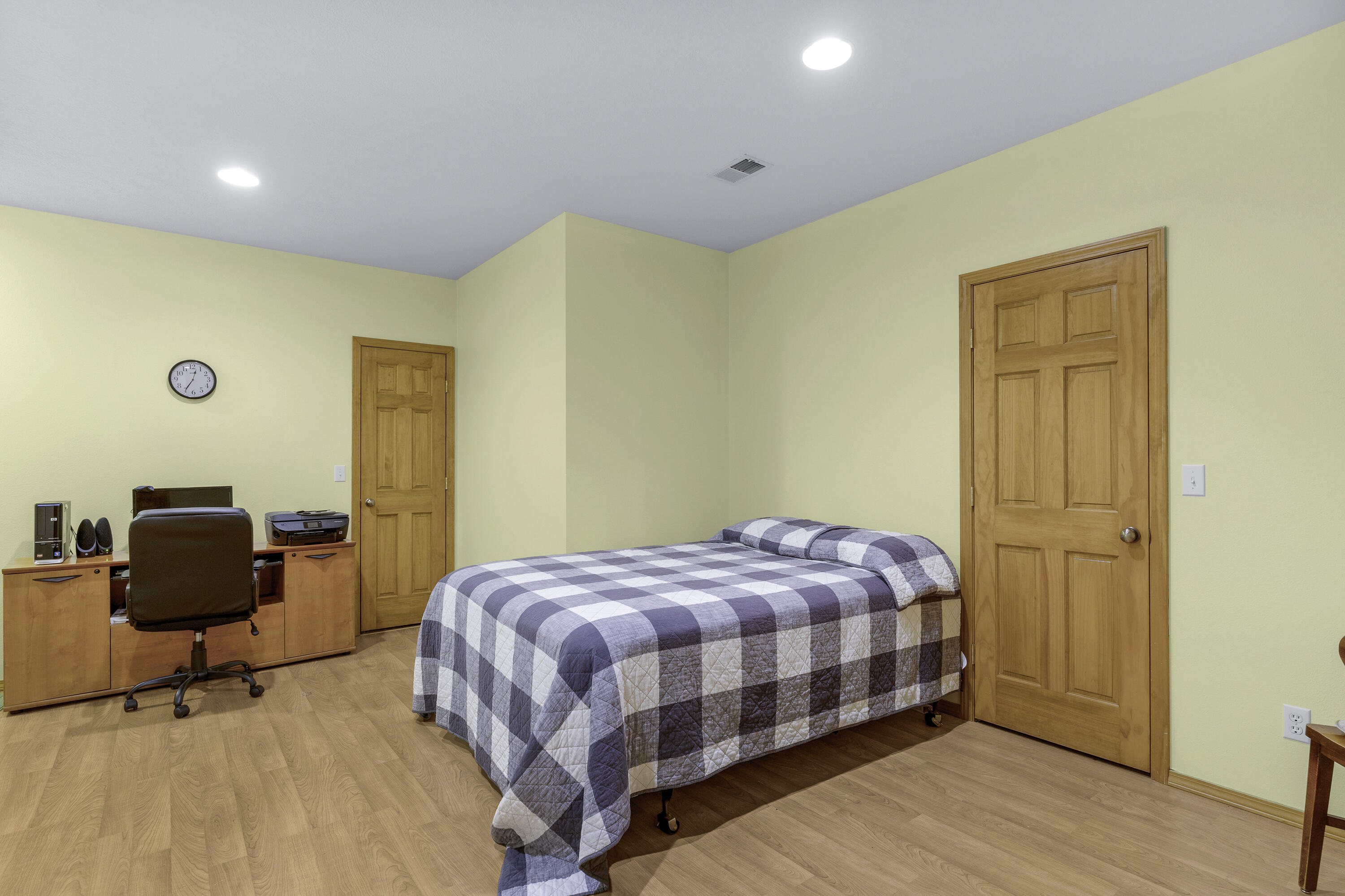 2122 W Village Terrace