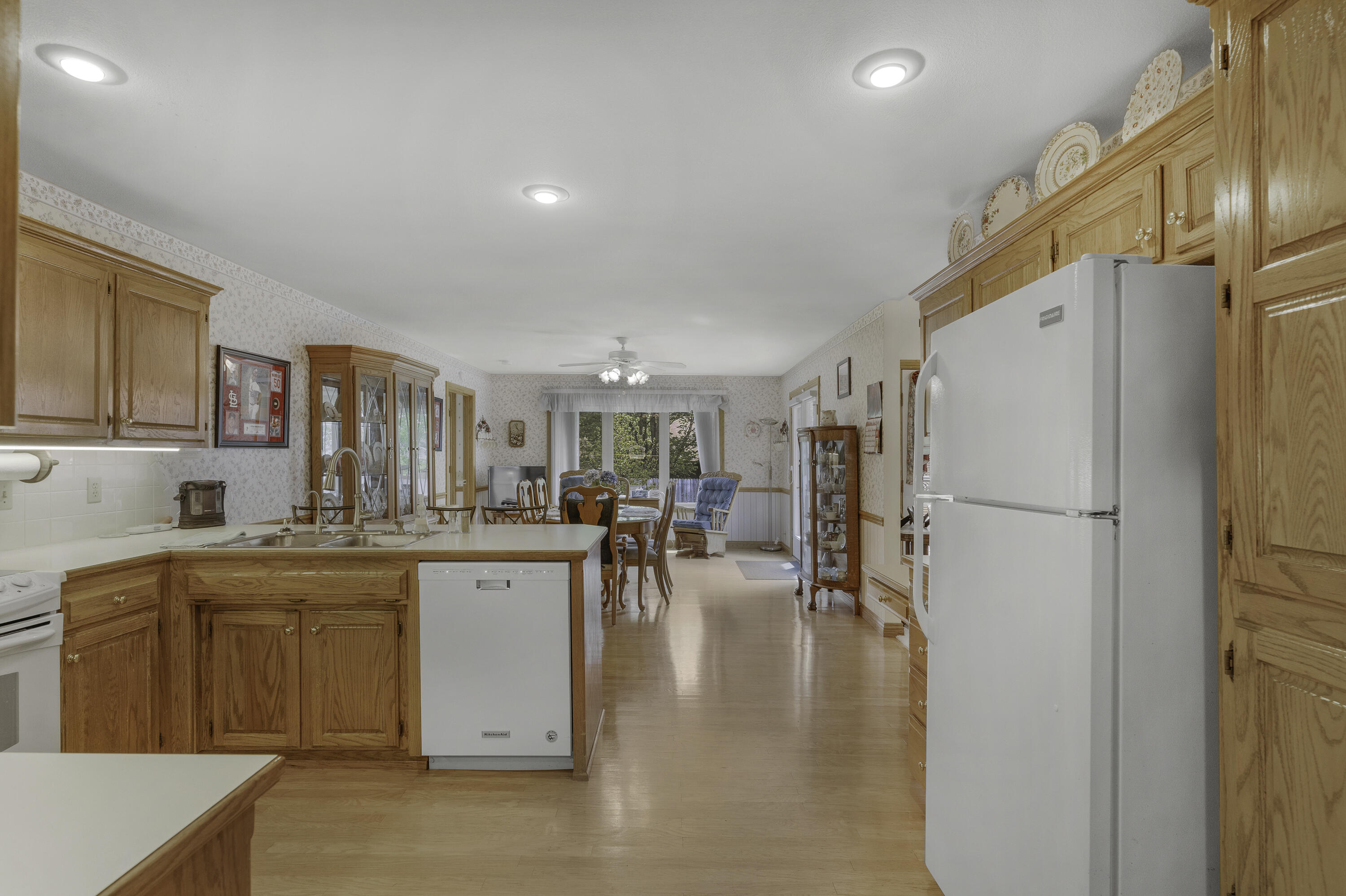 3416 S Barnes Avenue