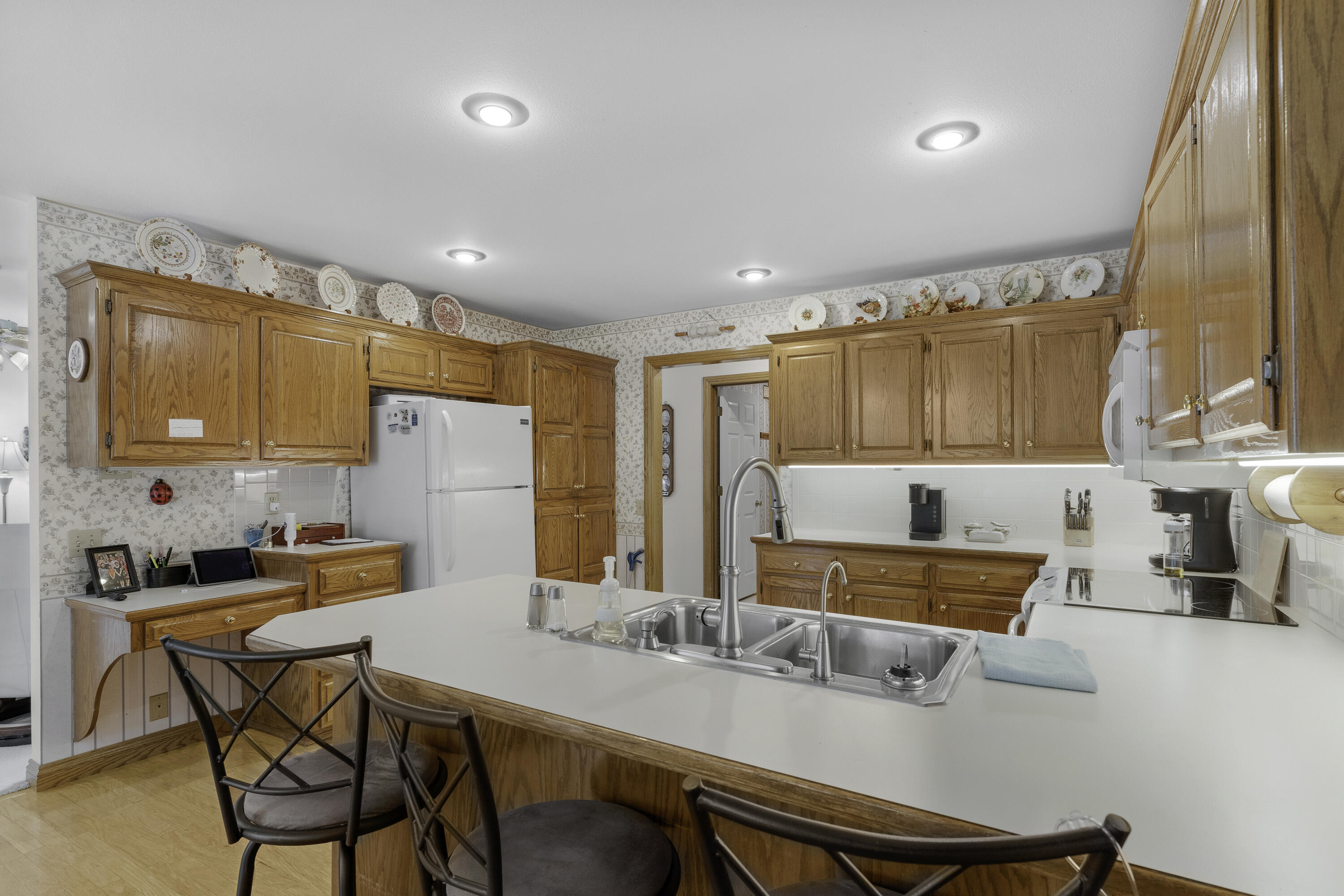 3416 S Barnes Avenue