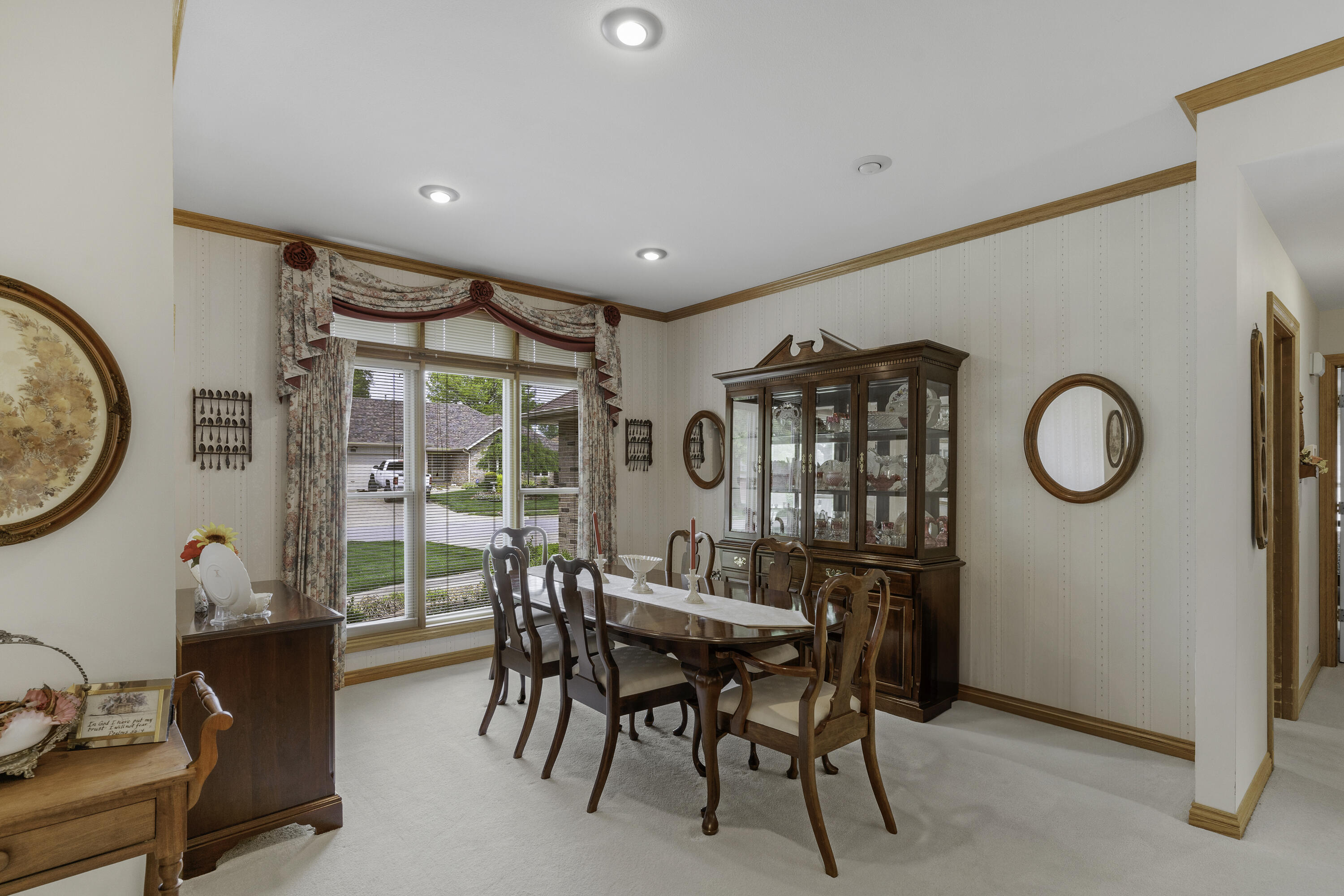 3416 S Barnes Avenue