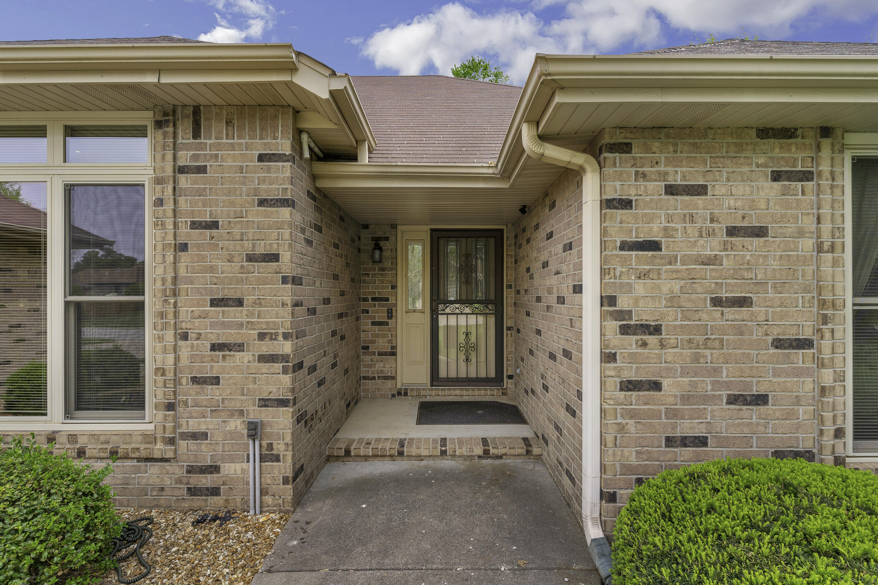 3416 S Barnes Avenue