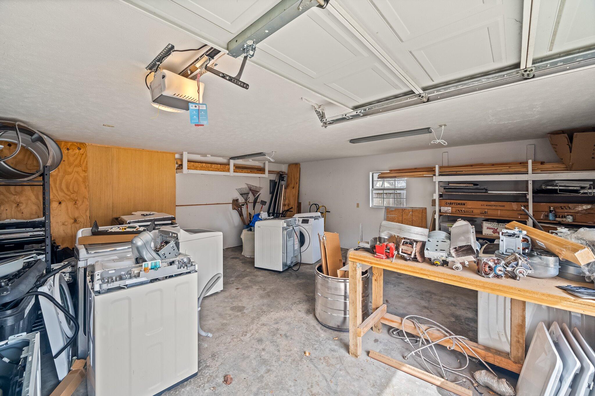 105 W Oak Street