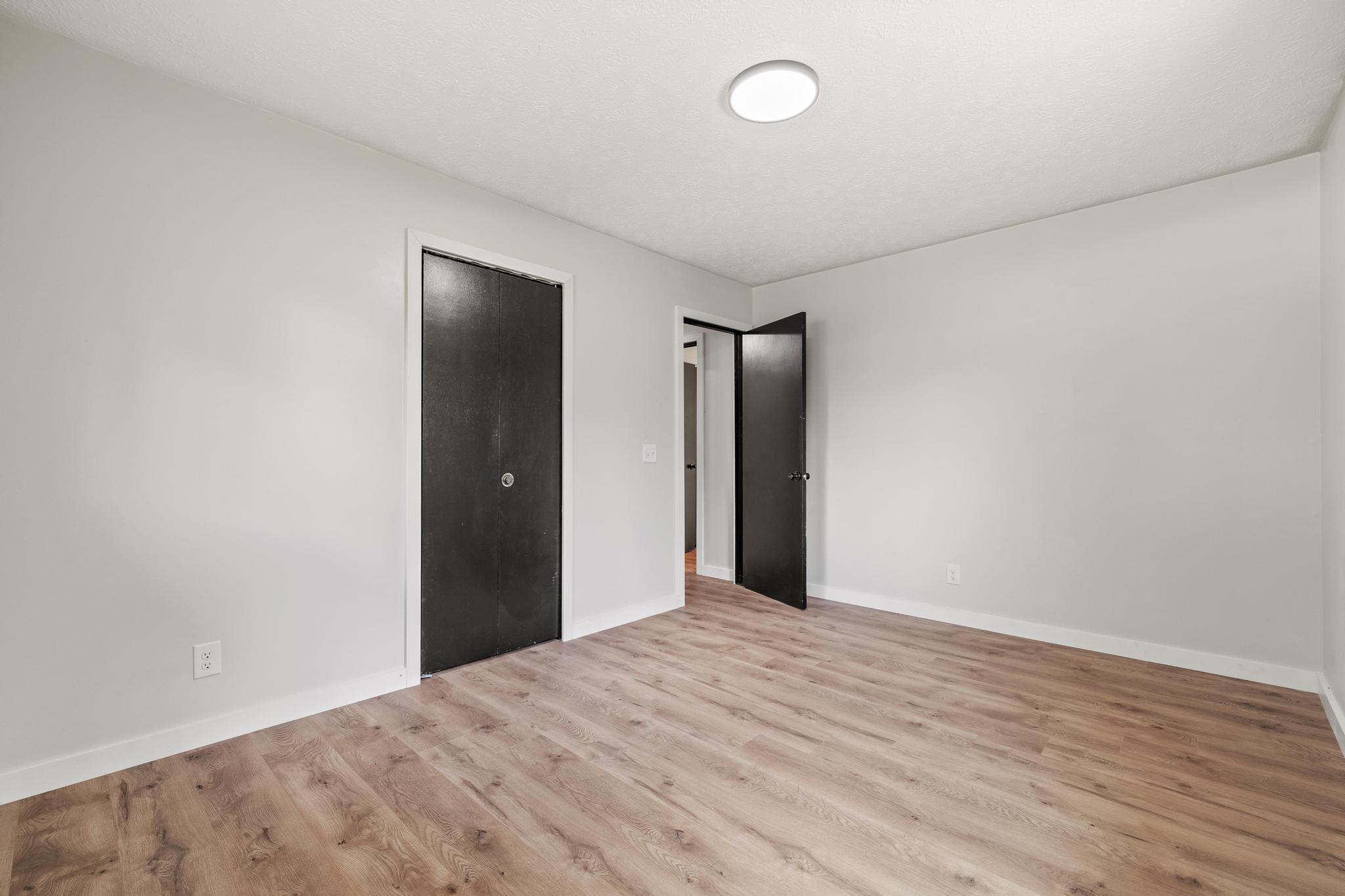 302 W Howard Avenue