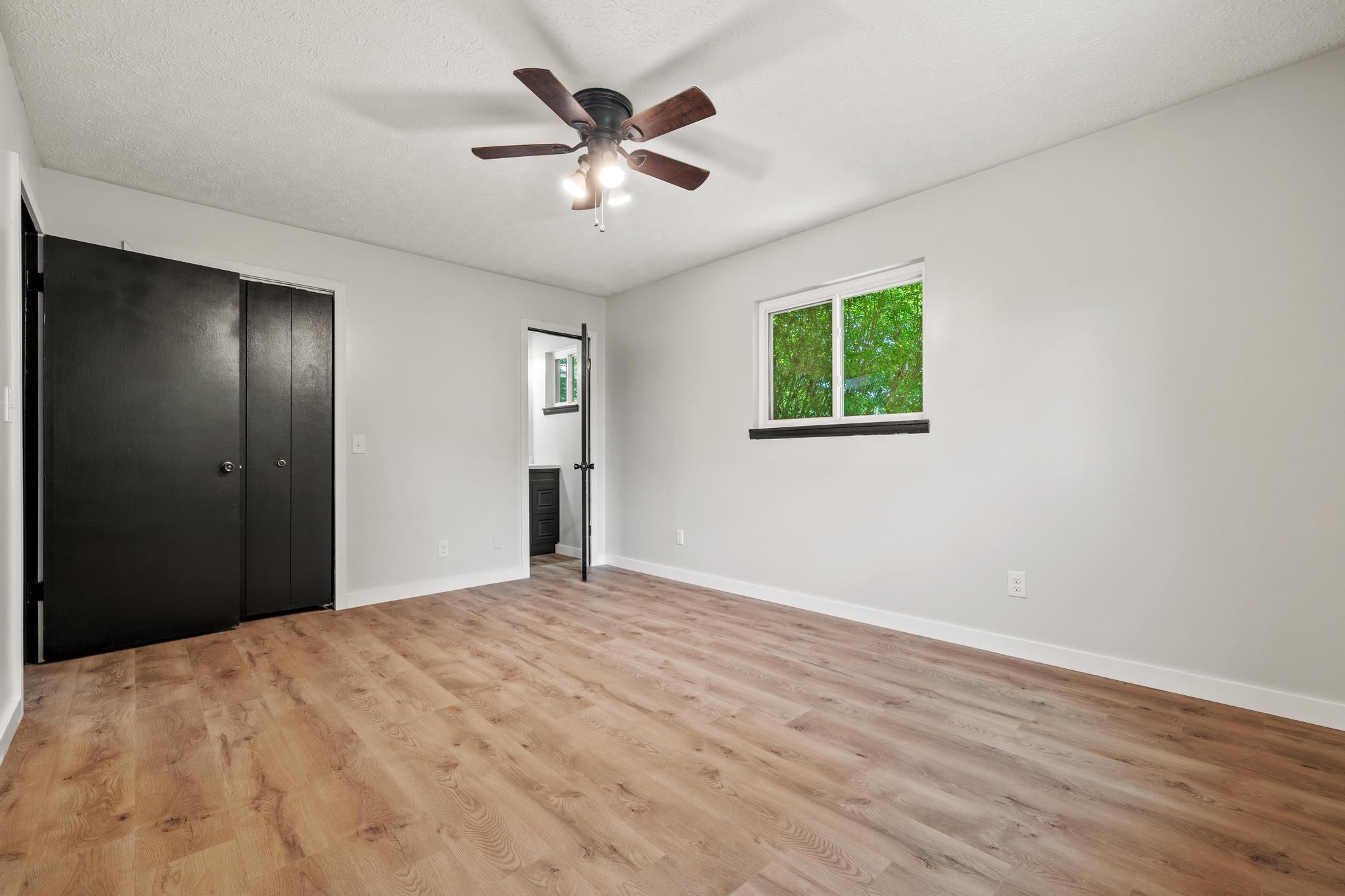 302 W Howard Avenue