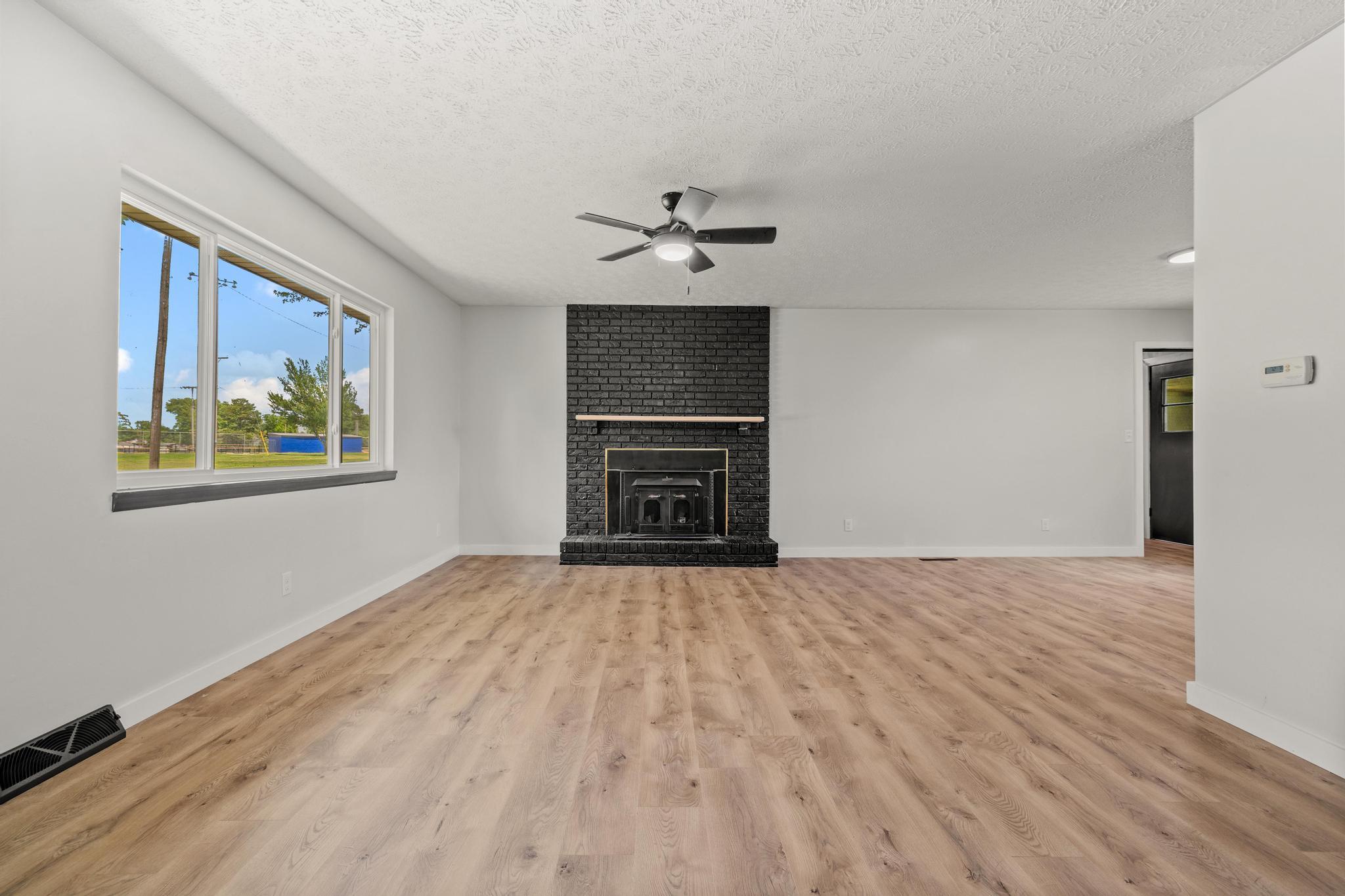 302 W Howard Avenue