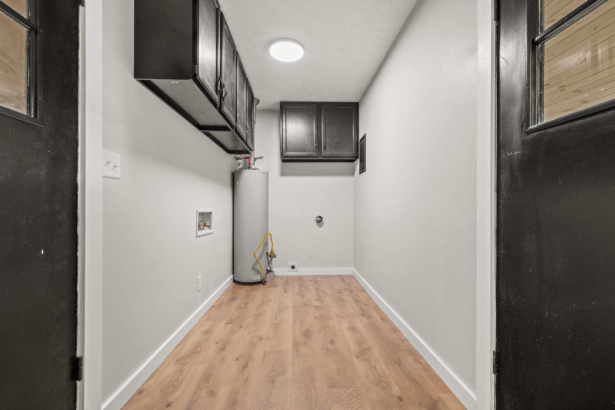 302 W Howard Avenue