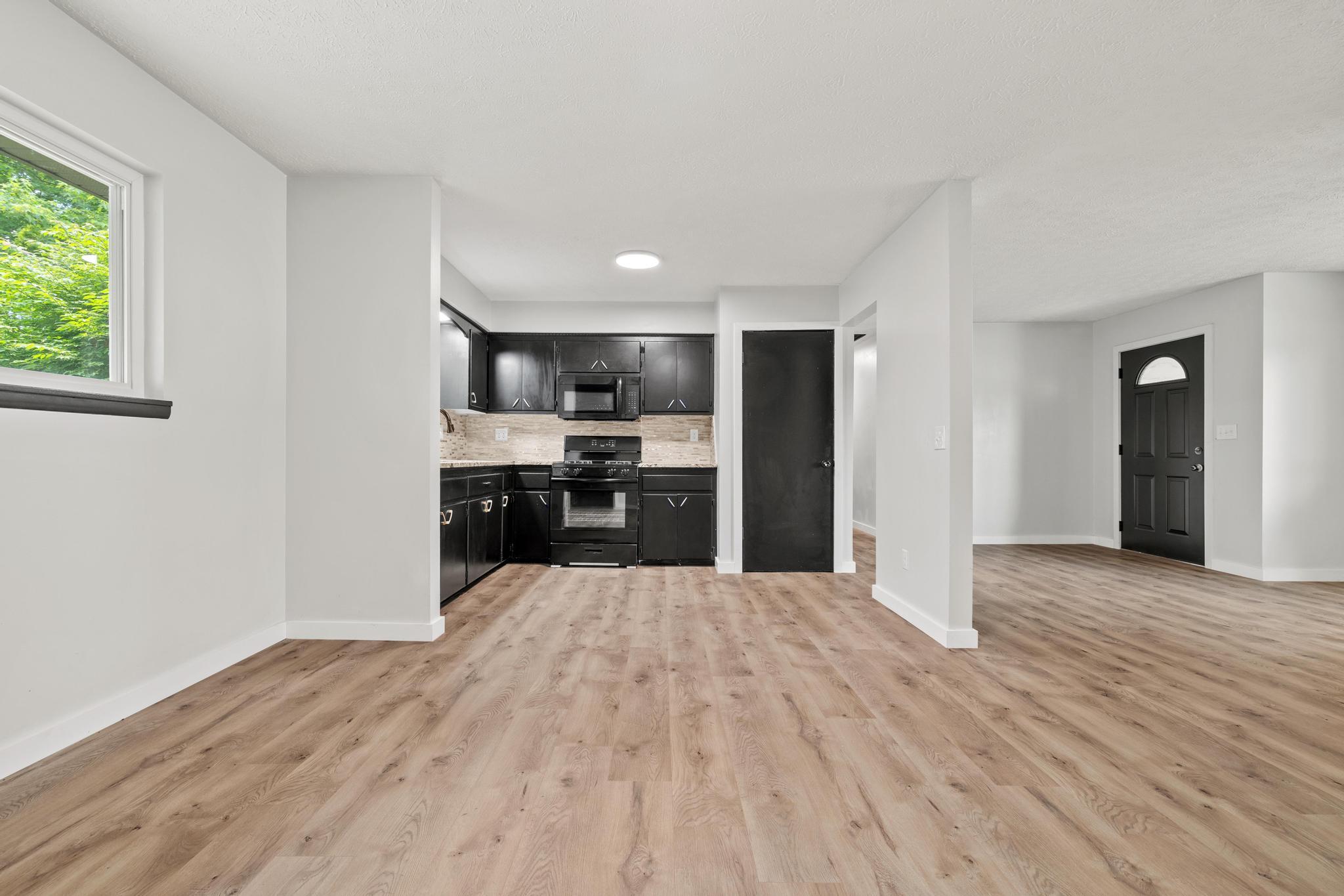 302 W Howard Avenue