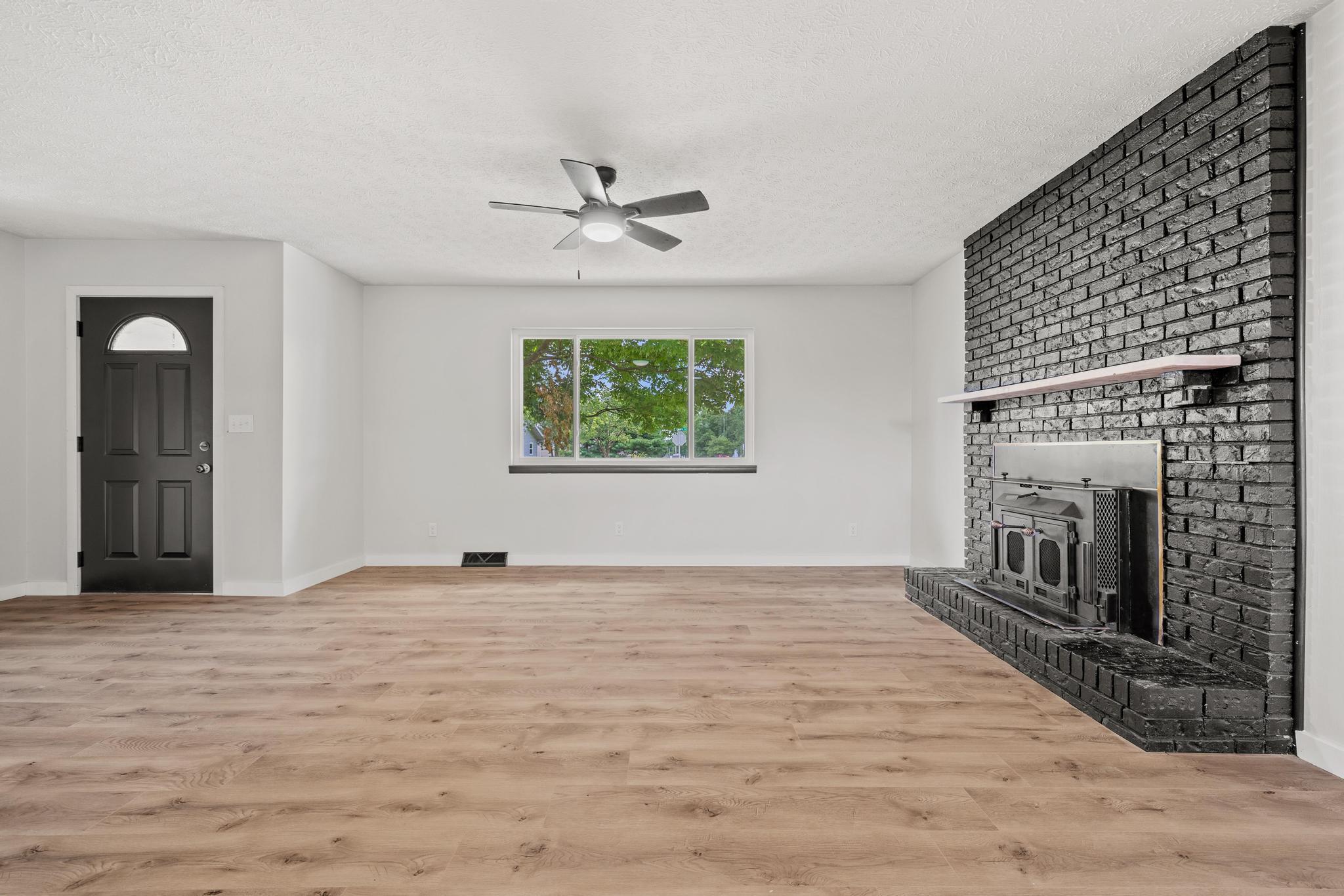 302 W Howard Avenue