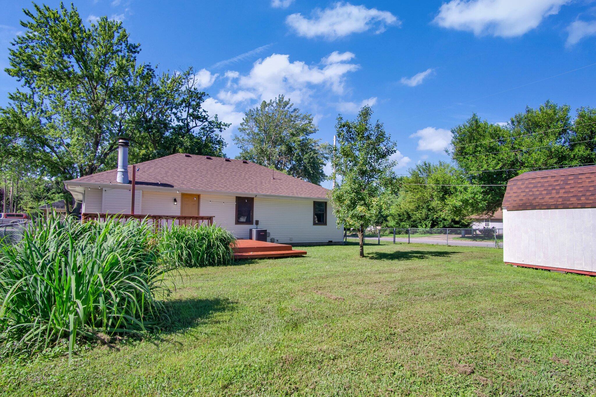 3217 W Riverside Street